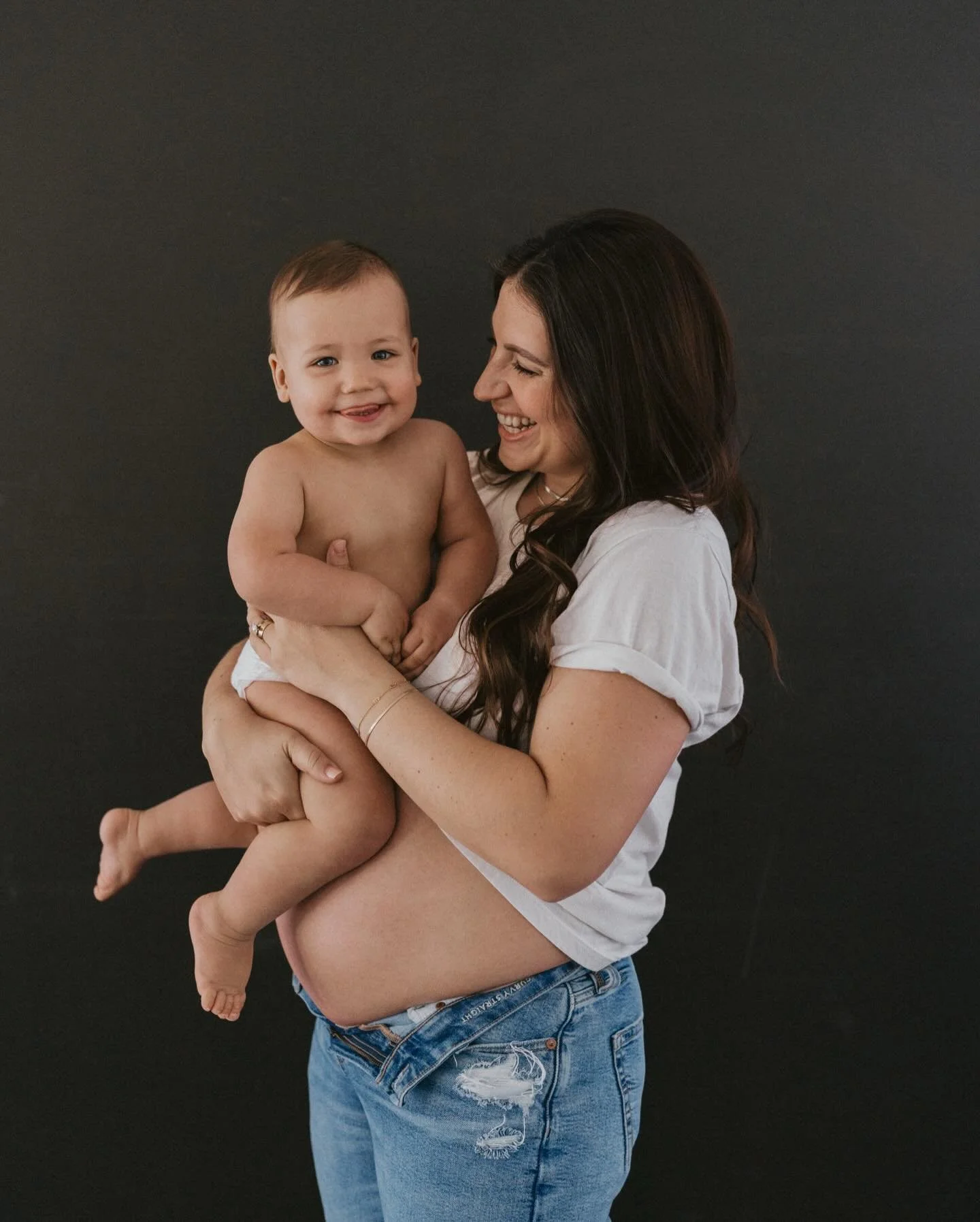 Thanks to some very good friends, I was able to get bump pics taken before our newest little one comes. Will truly cherish these photos forever. 🥹🤍

Shoutout to @chuckandshiloh for capturing these moments with Em and for @ashley.ashole for capturin
