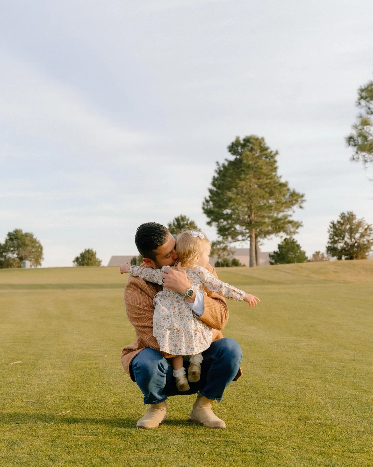 Thought it was necessary to have a post dedicated to all the dads.. 🤍 

#coloradospringsphotographer #coloradofamilyphotographer #coloradospringsfamilyphotographer #hannahrummelphotography