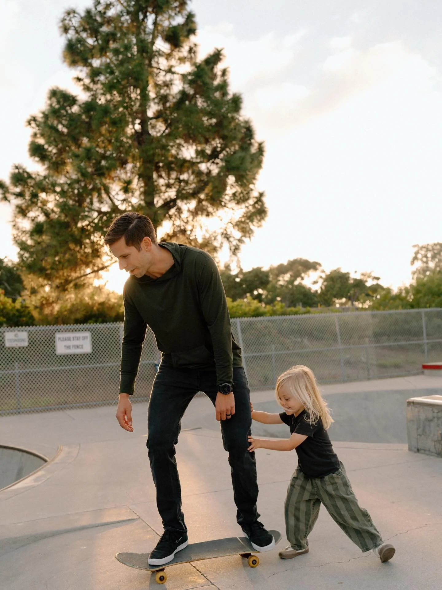 More sweet moments from this fam sesh in San Diego 🤍

#coloradospringsphotographer #coloradofamilyphotographer #coloradofamily #hannahrummelphotography