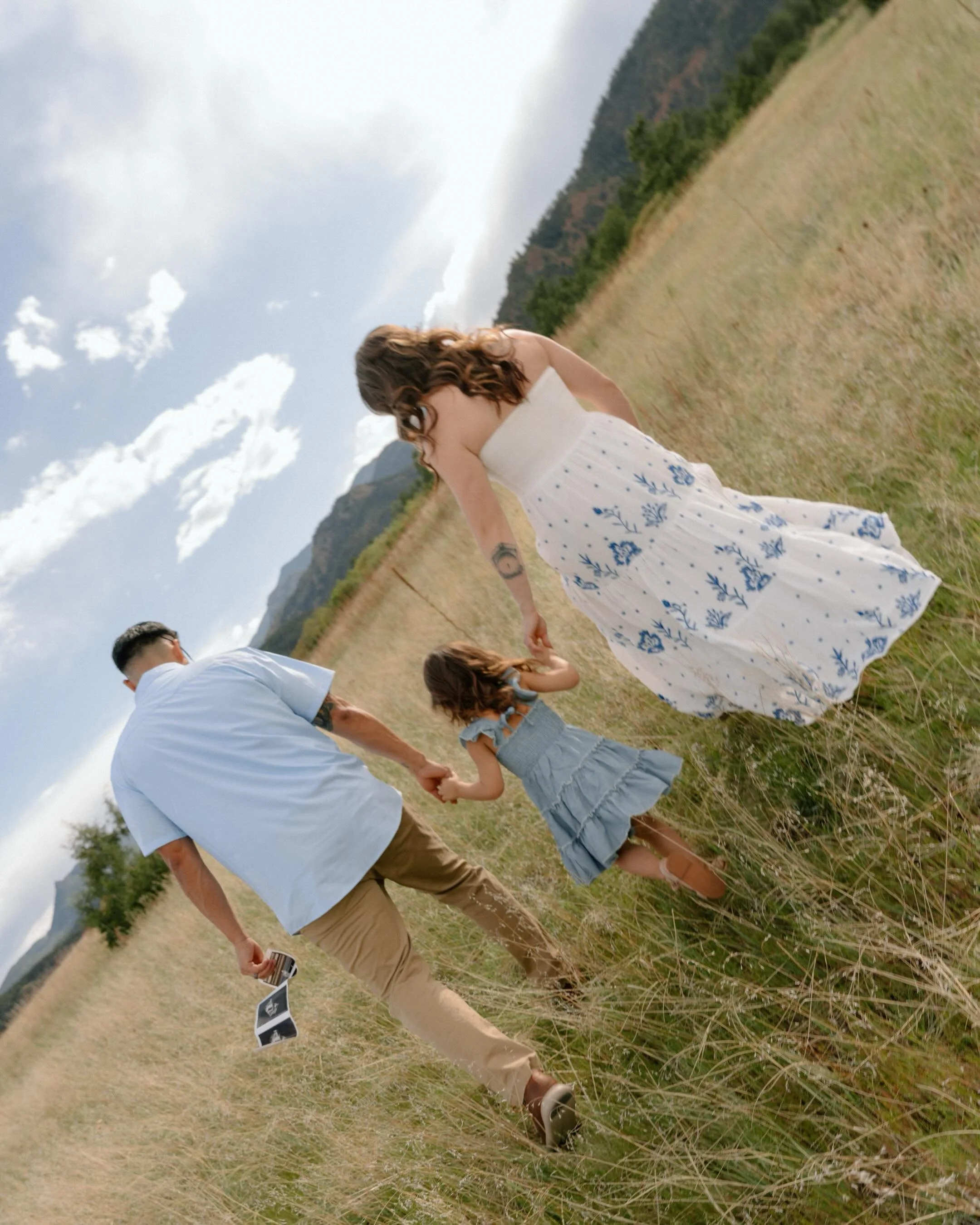 The Guerreros 🤍

#coloradospringsphotographer #coloradofamilyphotographer #coloradoliving #hannahrummelphotography