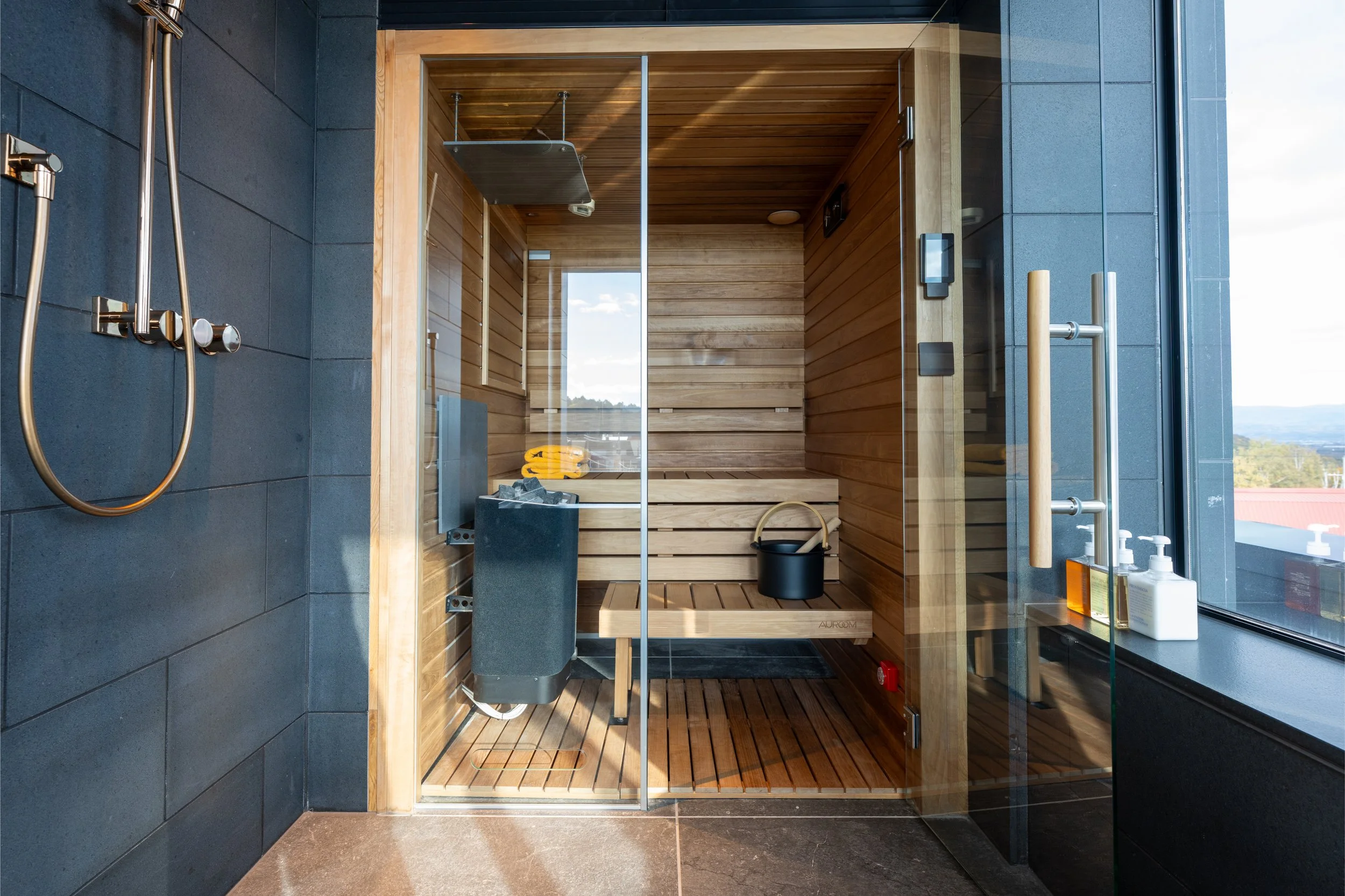 Meigetsu Aki Niseko_Niseko_19_Bathroom5.jpg