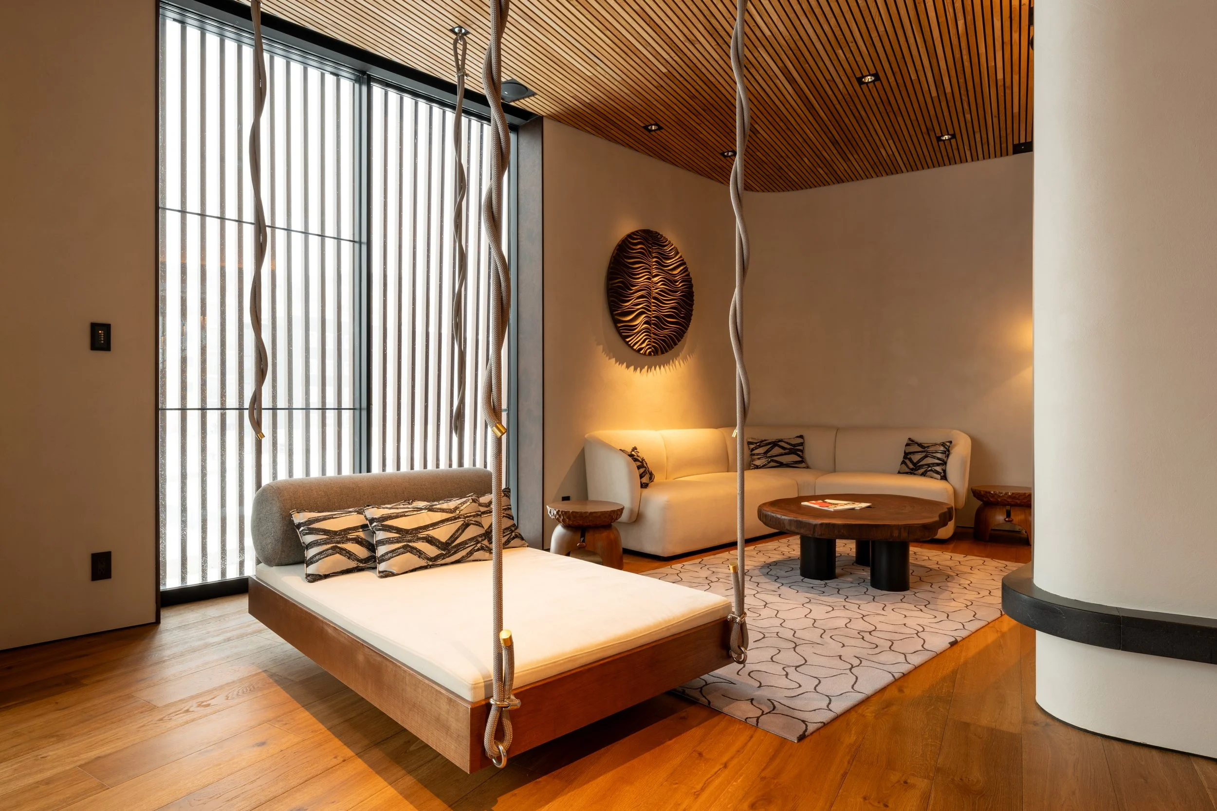 Meigetsu Aki Niseko_Niseko_02_Living Area.jpg