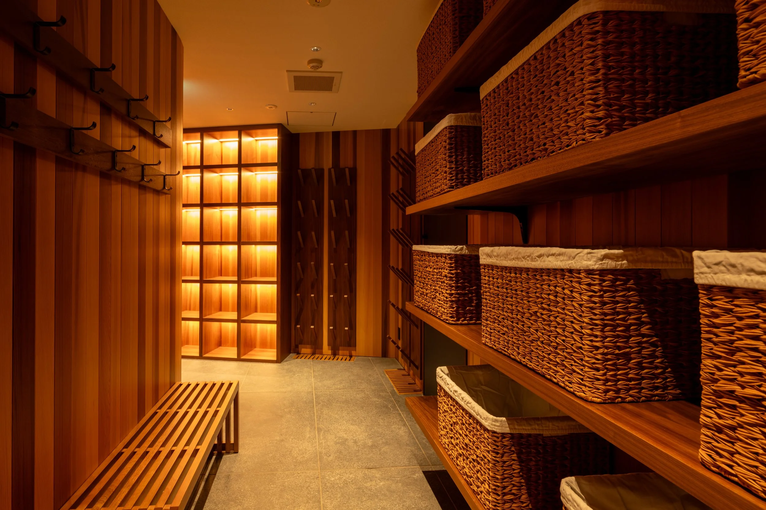 Meigetsu Aki Niseko_Niseko_23_Ski Storage Room.jpg