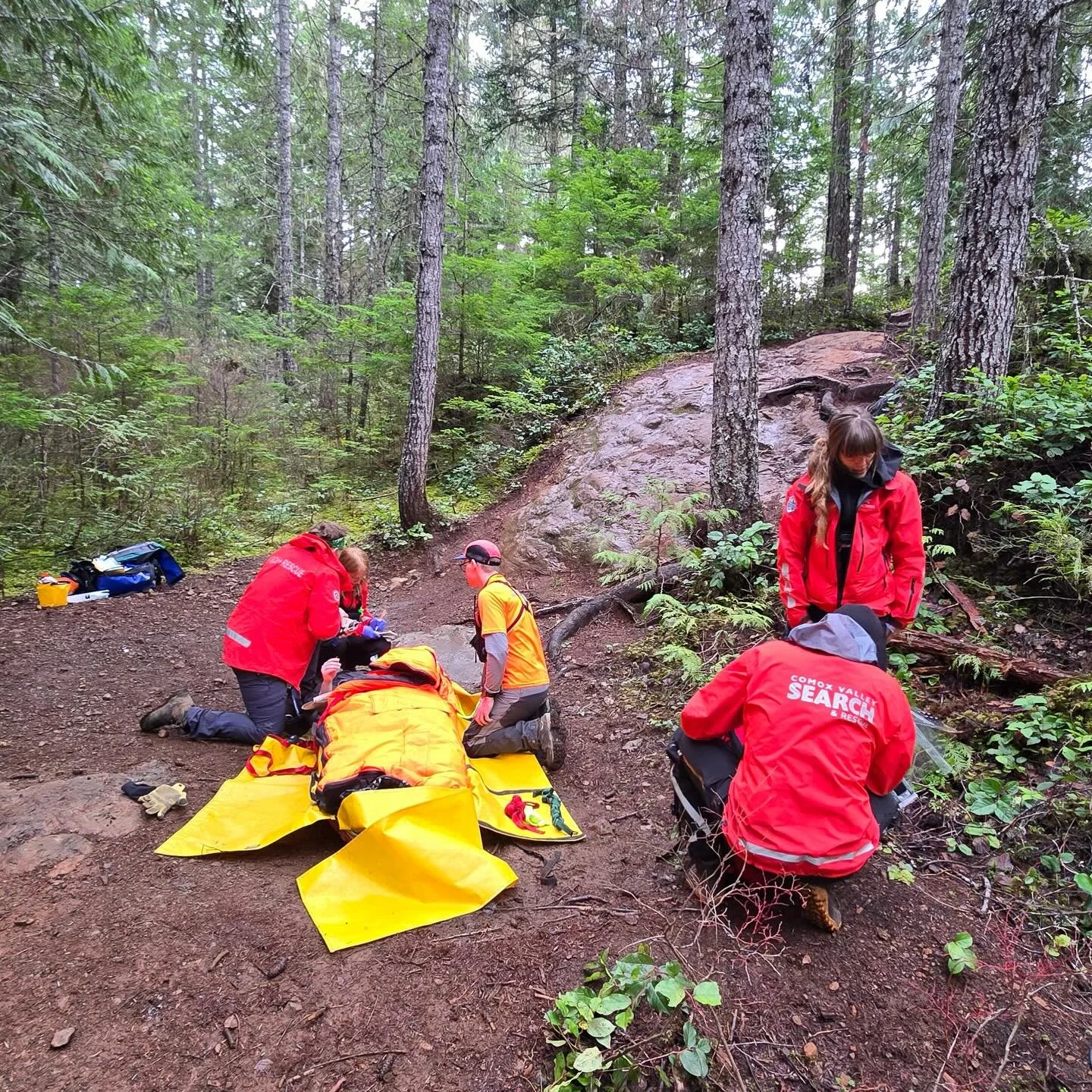 CVSAR Callout &ndash; Cumberland

Late Saturday morning, Comox Valley Search and Rescue was called out to assist BCEHS with a medical rescue on the Blockhead Trail in Cumberland.

A mountain biker had taken a fall and sustained a serious injury. CVSA