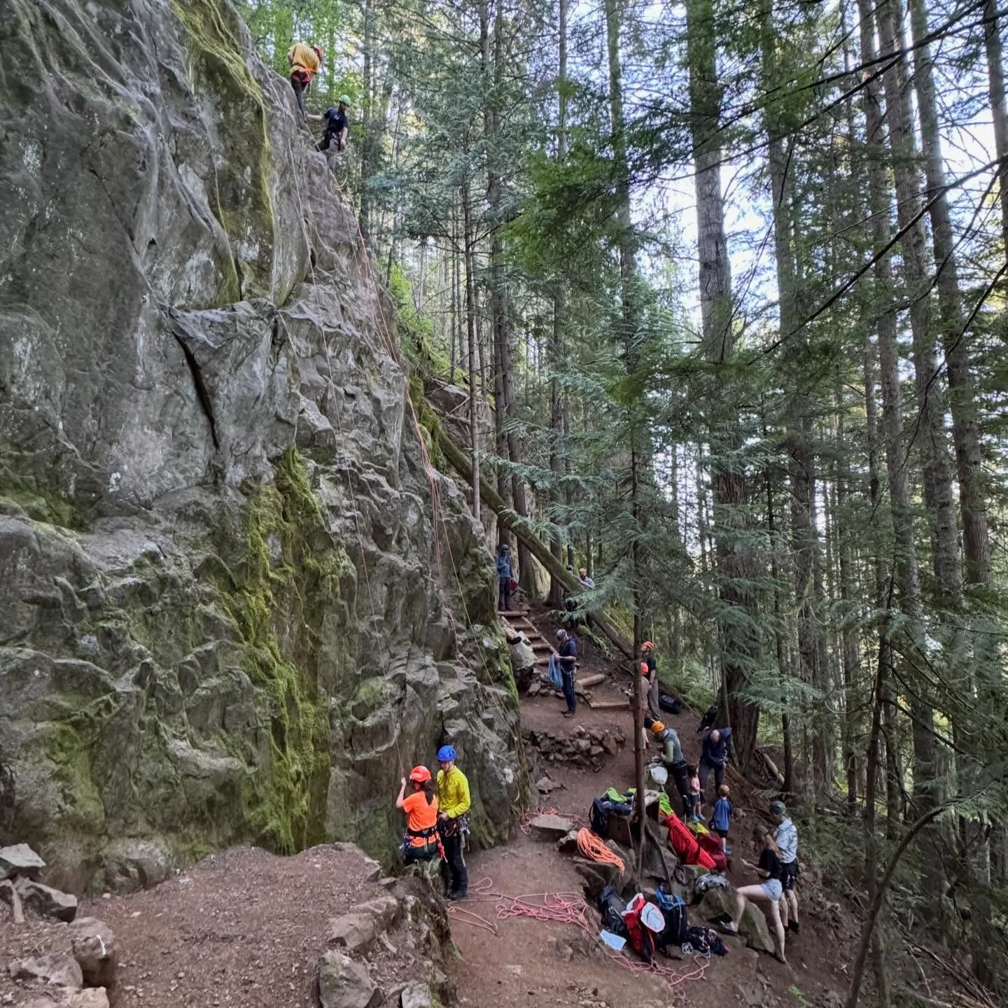 Members of Comox Valley Search &amp; Rescue recently participated in our first Mountain Rescue Assessment Day at our base and the Comox Lake Crags.

Assessments were led by ACMG guides alongside CFSSAR Mountain Rescue instructors, with team members e