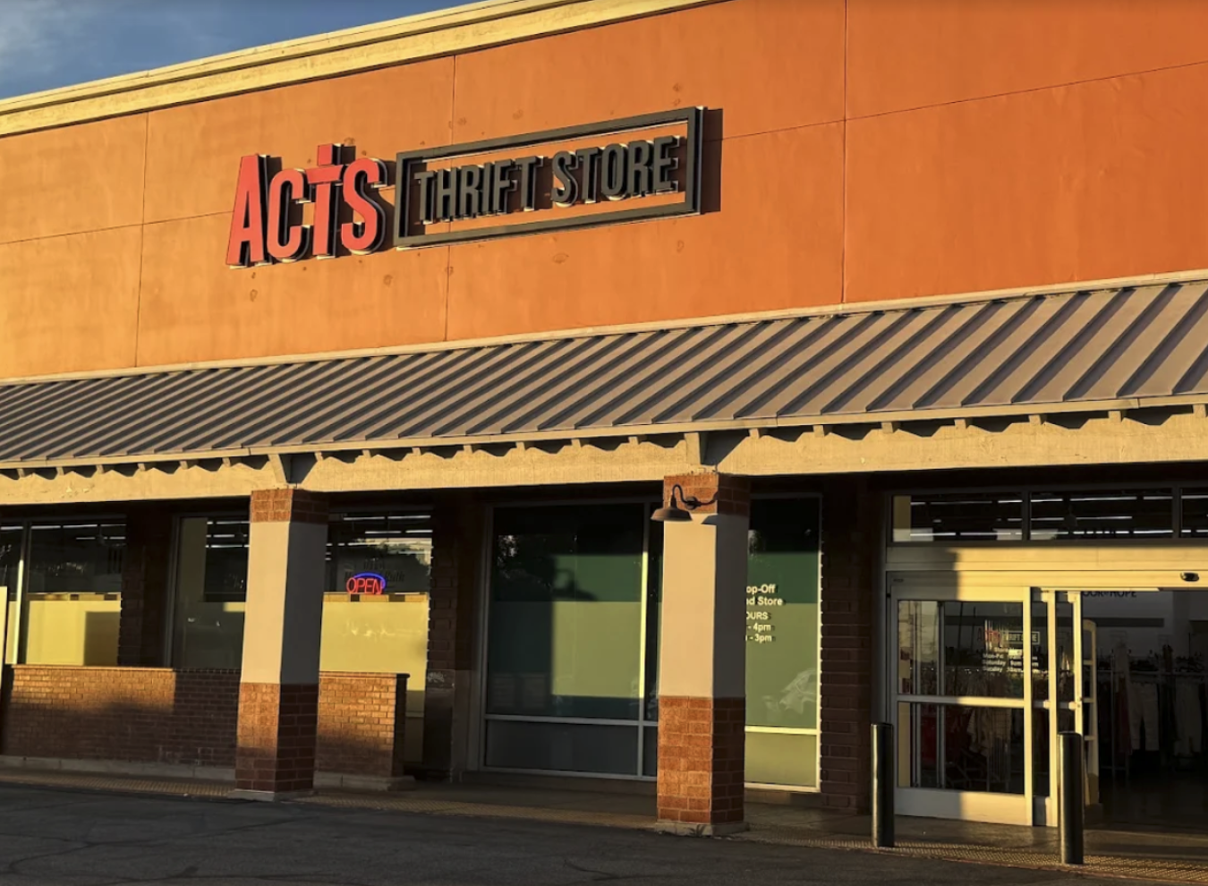 ACTS Thrift Store Celebrates Grand Opening of New Duarte Location