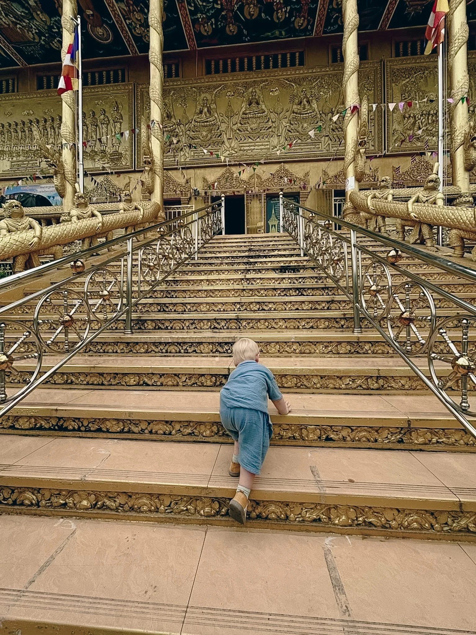 Mongkol Serey (Golden temple)