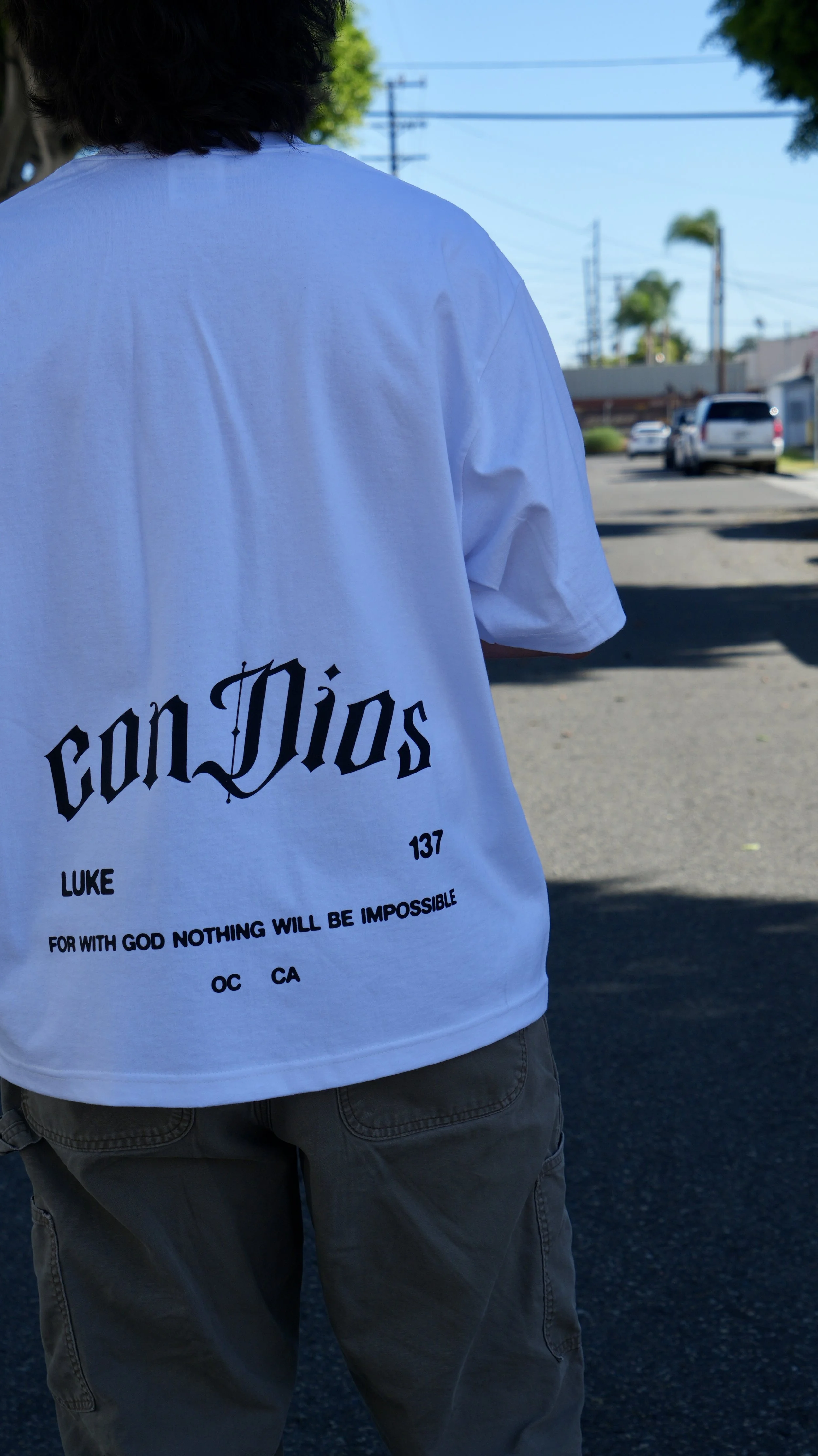 Con Dios: Luke 137 Tee