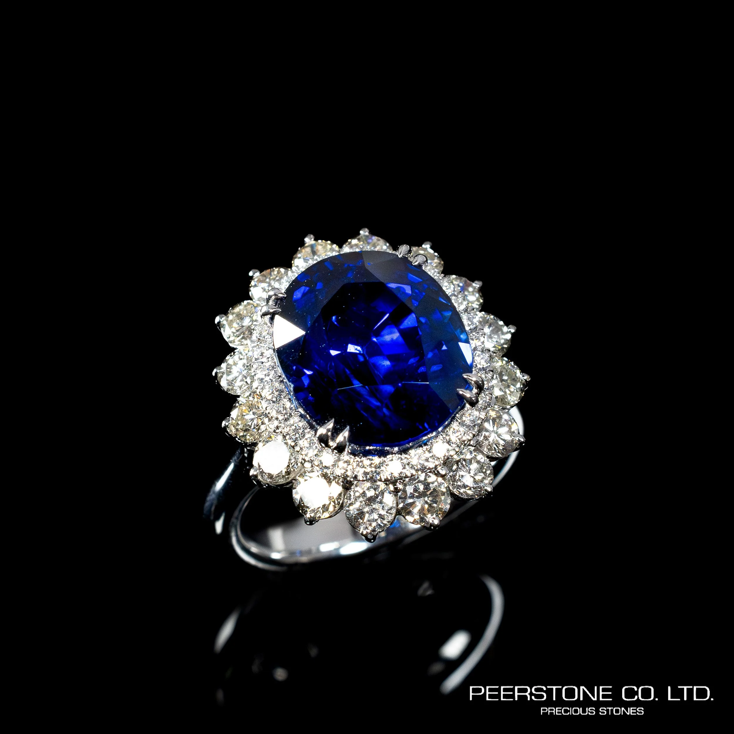 10.04 Sapphire Oval Ring (6).JPG