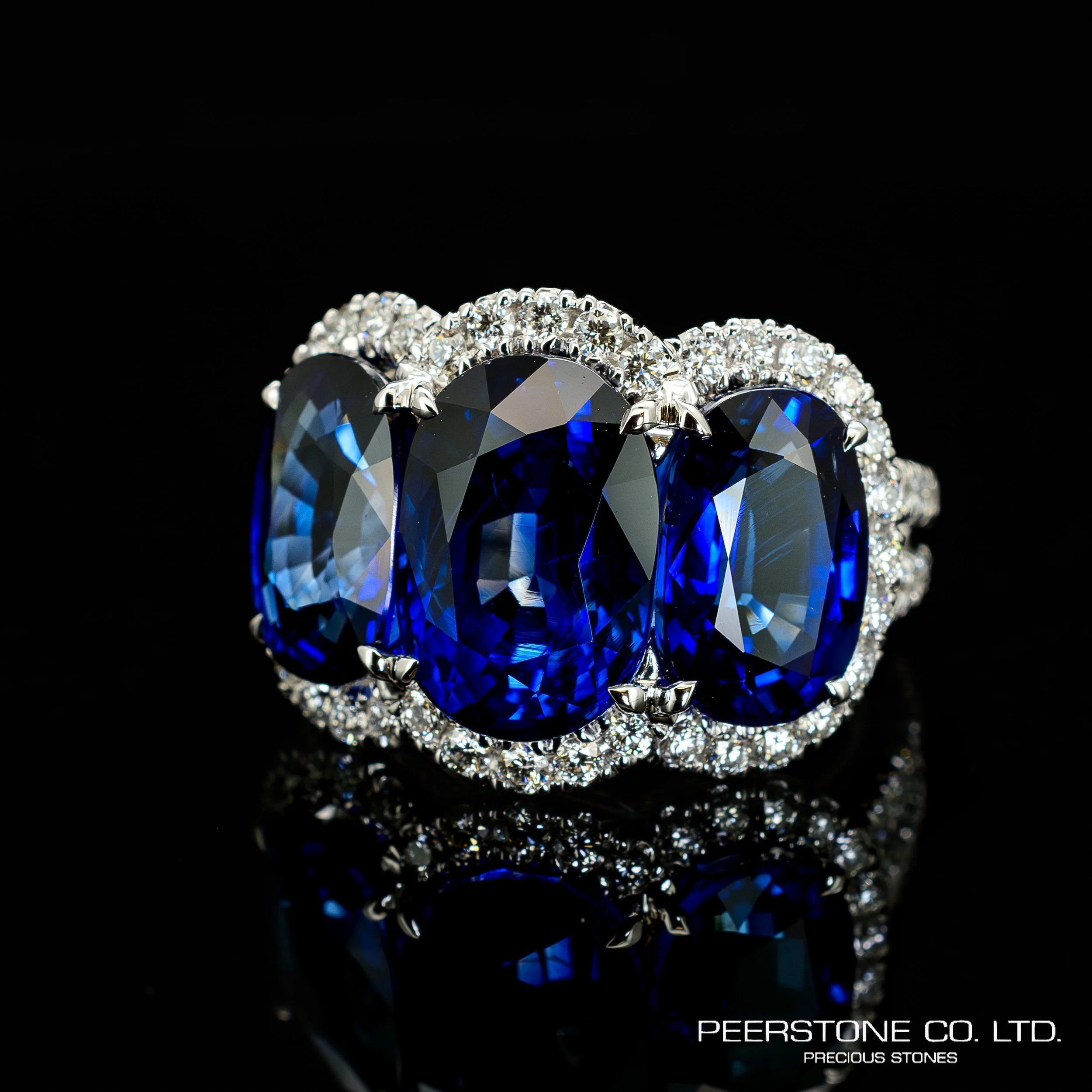 14.19 Royal Blue Sapphire Oval Ring (1).JPG