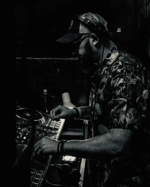 🌞 Our next guest joining @scott_fear_e at @therefugeexeter on December 20th is the mighty&hellip;

MARK NEENAN @markfilth 

Mark&rsquo;s been a mainstay in the UK and European techno underground for many years. A superb DJ, producer, radio host, rev