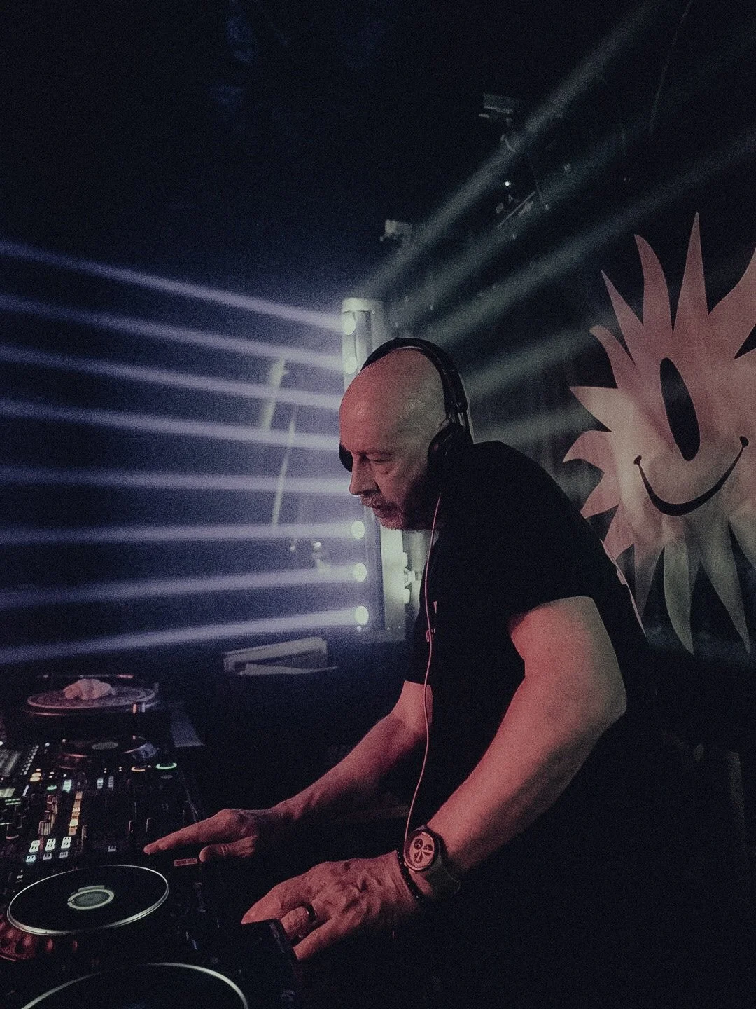 🌞 Brockout x The Techno Tunnel - @move_nightclub - 10.04.26 

A few flashbacks to last Friday. THANK YOU again to all the dancers + DJs @markbroom @nez_computercontrolled @ms_ogyny_ @nonom_djs @djnanobot @signal_jammer_ 👏

Special thanks to @brianp
