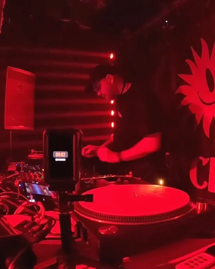 🌞 Rhythm Session on the warmup shift for our 18th birthday party at @move_nightclub last month, alongside @markbroom @nez_computercontrolled @ms_ogyny_ + @nonom_djs 🖤

@edbrockout x @markutz