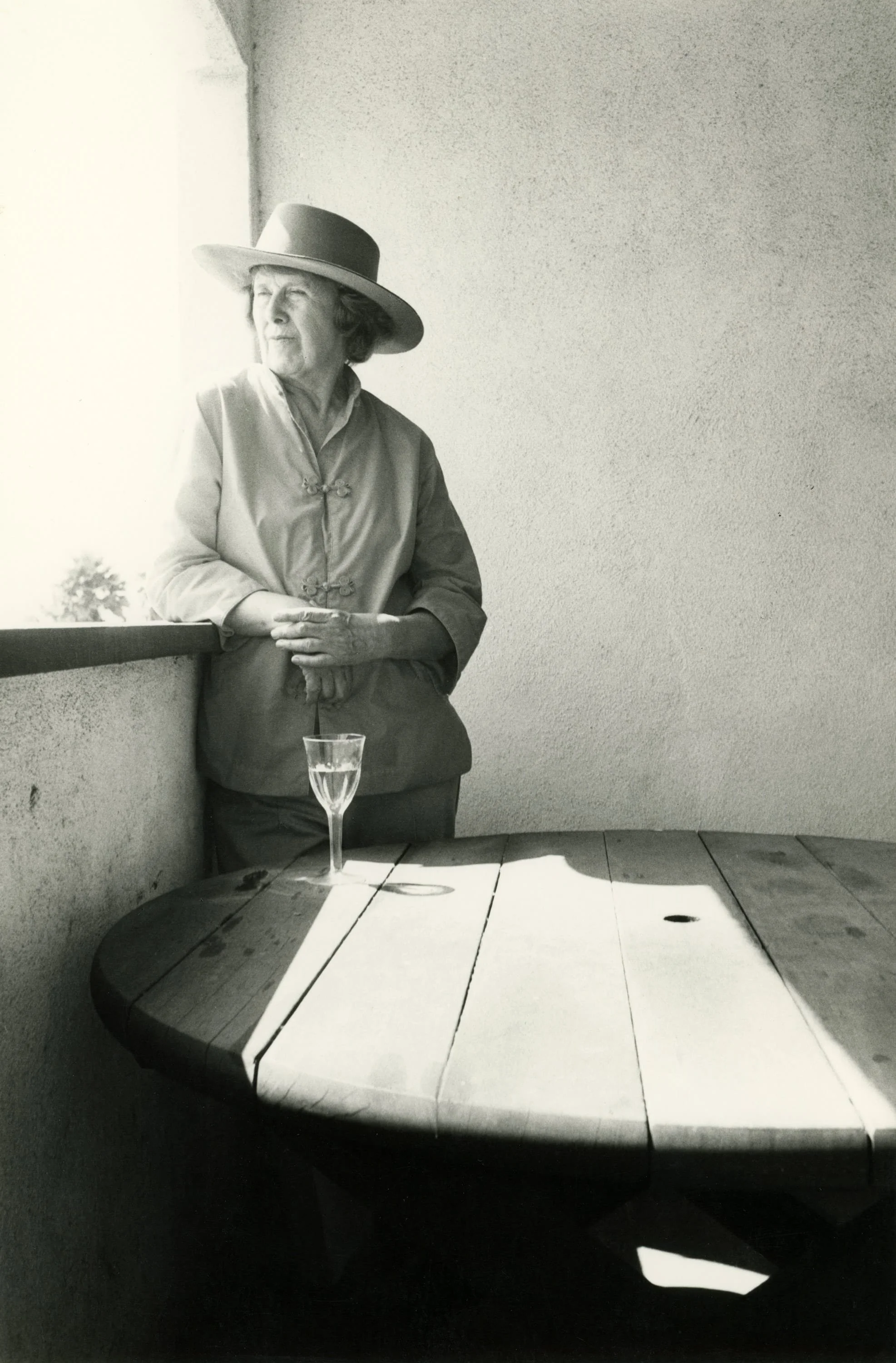 Claire Falkenstein at her home in Venice, California, 1982