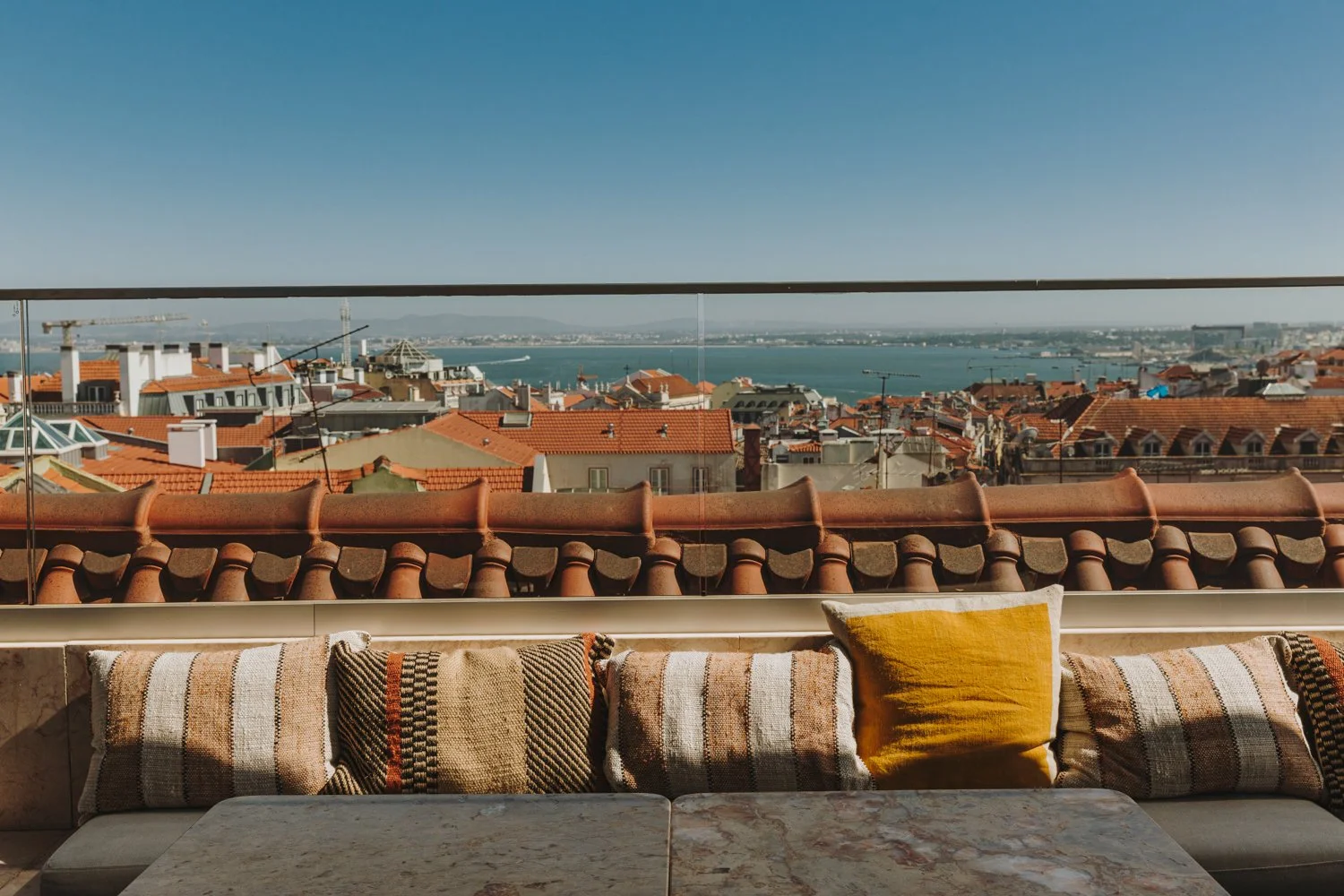 LUMI ROOFTOP &amp; BAR