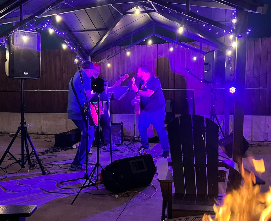 Live Music- Kevin &amp; Kyle Acoustic
