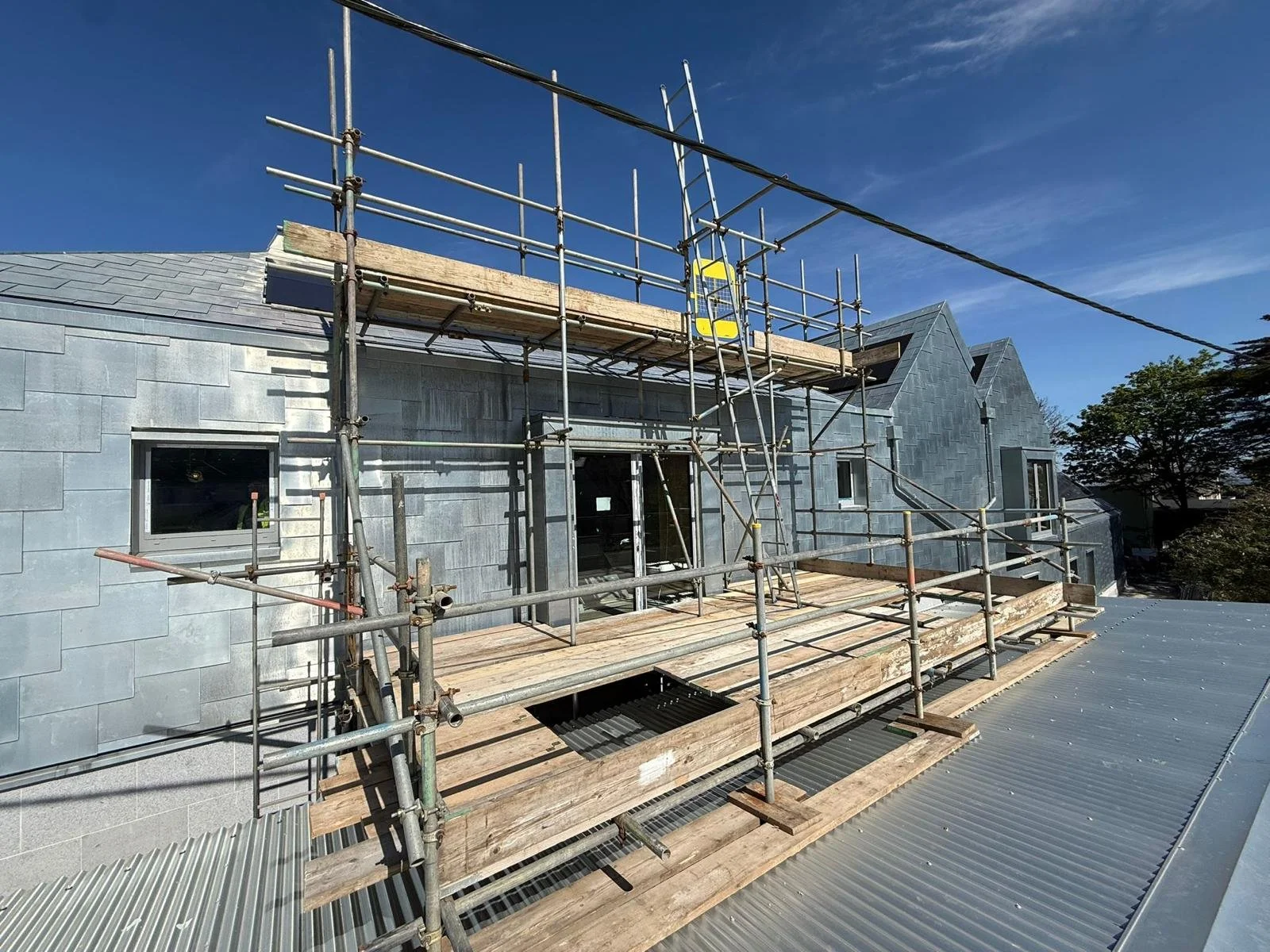 temporary roof scaffolding.jpeg