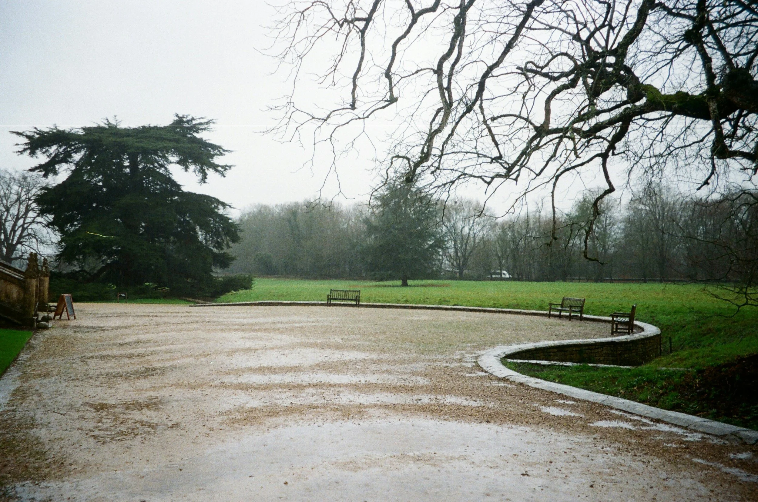 Resin-Bound Driveways in Kent: A Modern Landscaping Solution