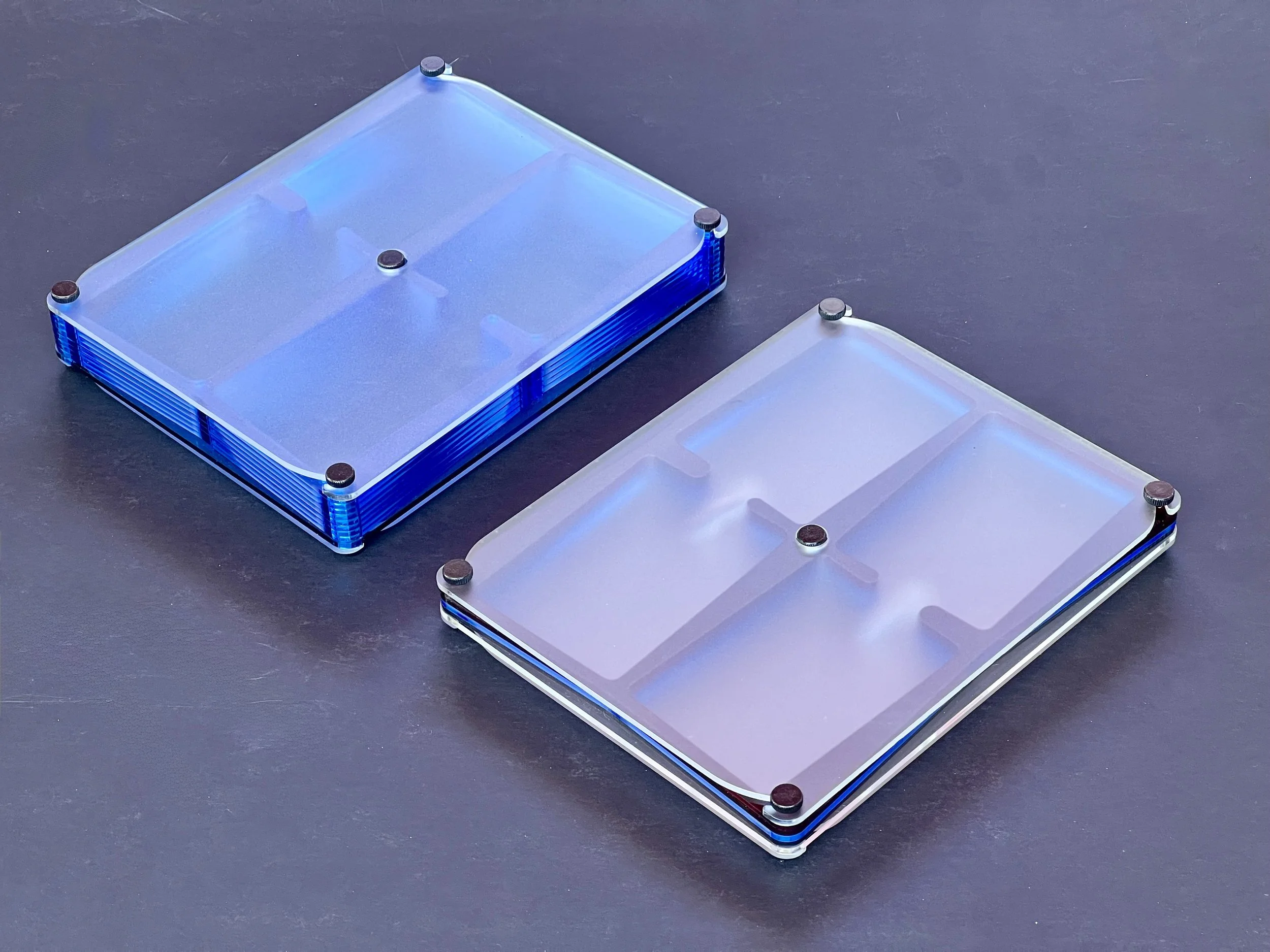 The design adapts to any type of deck situation