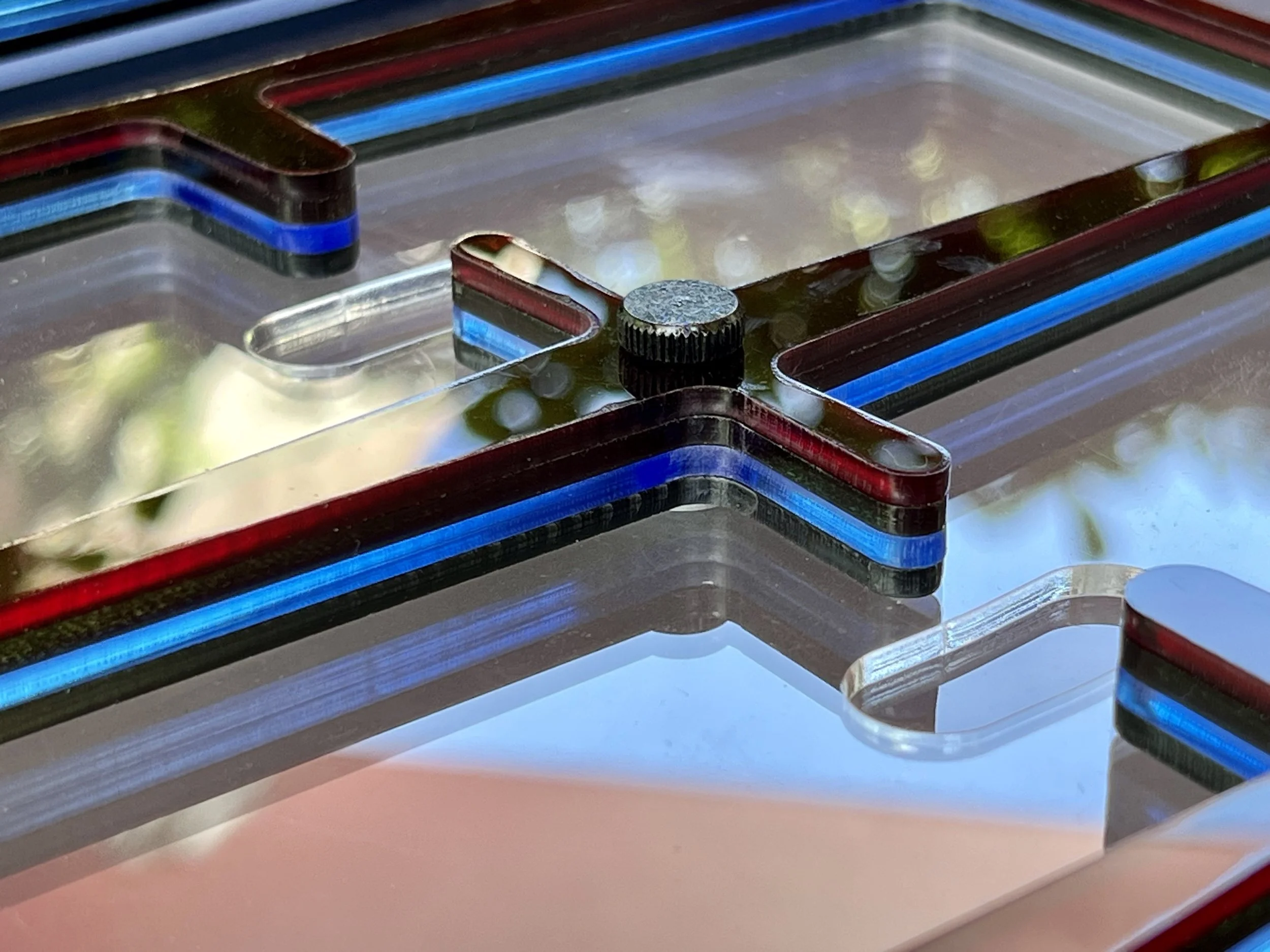 A four layer version for the most compact decks