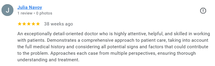 Review comment praising an attentive, helpful, and skilled doctor who considers full medical history for patient care. Médecin généraliste Français à Dubaï / GP / French GP / French Doctor / French family medicine