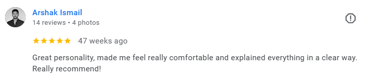 Screenshot of a review for Arshak Ismail, showing his profile picture, star rating, review date, and positive comments. Médecin généraliste Français à Dubaï / GP / French GP / French Doctor / French family medicine