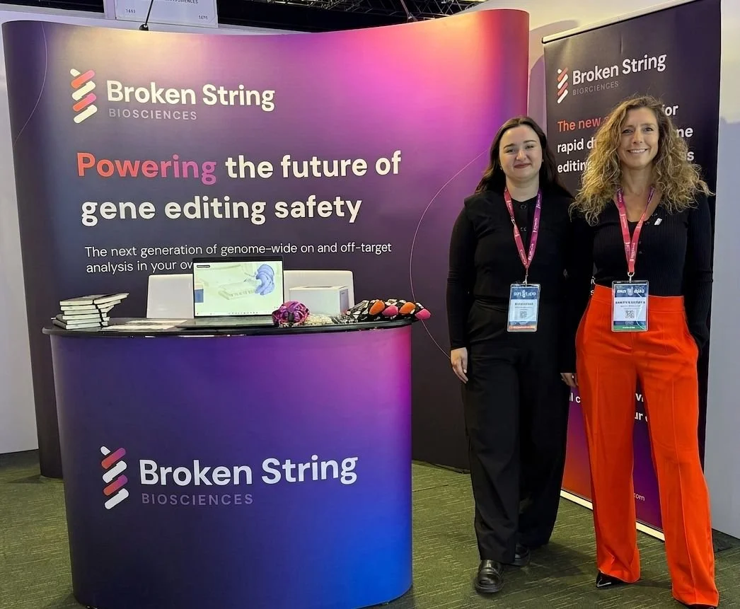 Claire and Eve at BSB booth