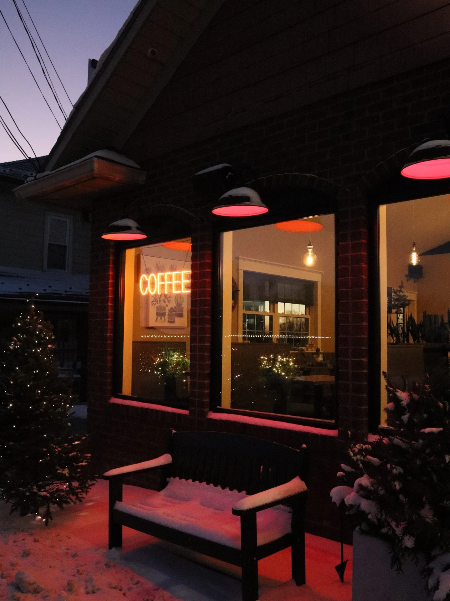 Nestled in Amish country, in a little town called Berlin, there&rsquo;s a cozy place where coffee is warm, conversations linger, and everyone feels welcome.
Welcome to Gingerhouse Coffee.&hearts;️☕️

#amishcountry #local #gingerhouse #coffee #latte