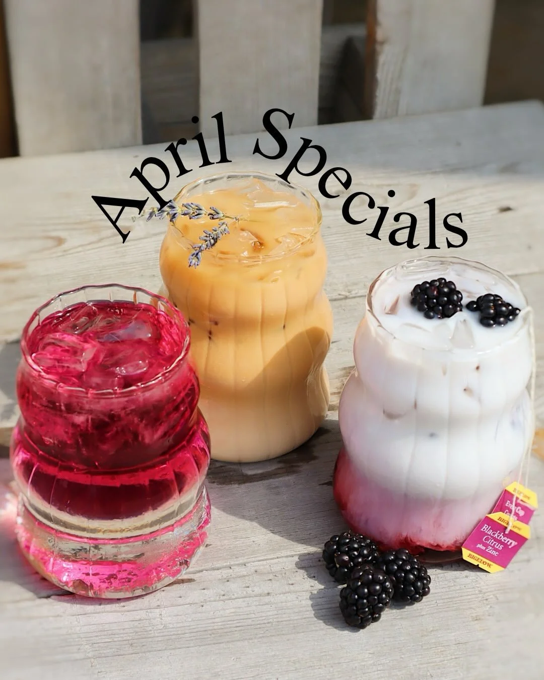 APRIL SPECIALS 🌸

APRIL FOG- a spring twist on a classic london fog featuring blackberry citrus tea. This tea latte is lightly sweetened with vanilla and can be made iced or hot

PINK CLOUD LOTUS- A lotus energy drink with white peach and dessert pa