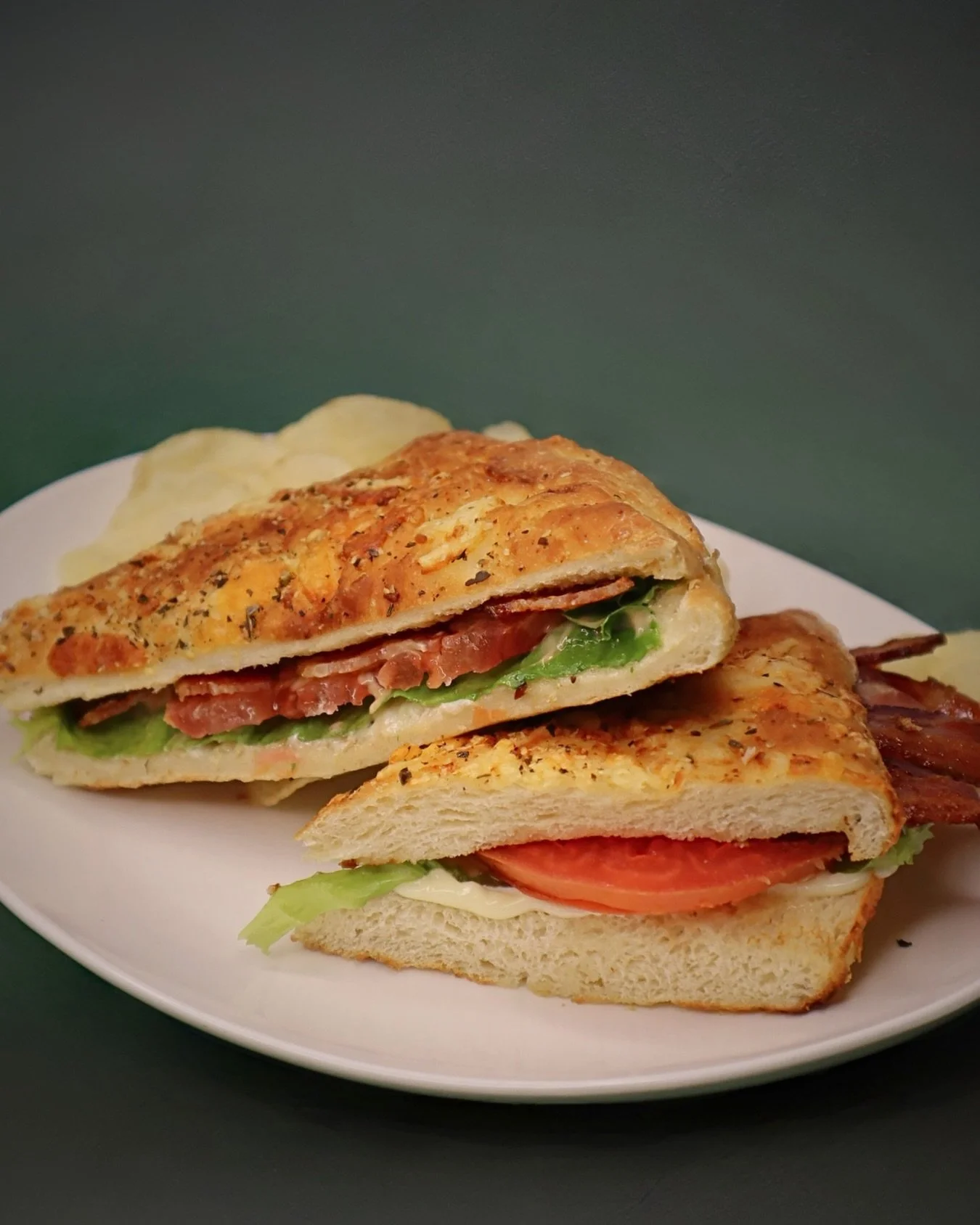 Crispy bacon, fresh lettuce, juicy tomatoes, and all the flavor you crave. Meet the sandwich that earned its name: Berlin&rsquo;s Best BLT. 🥓🍅🥬

#blt #local #sandwich #gingerhouse