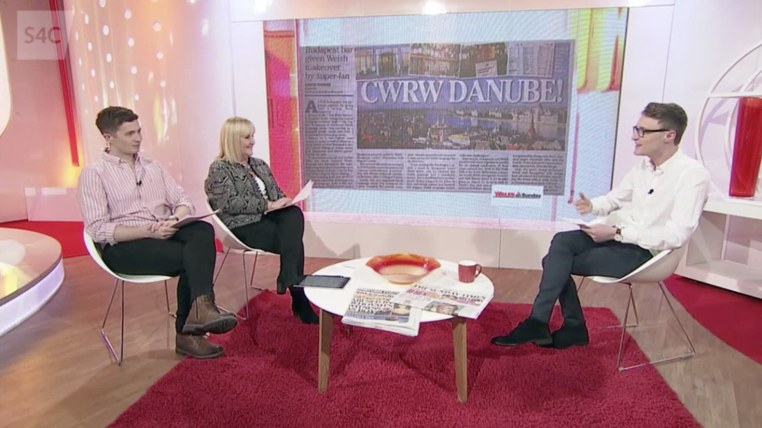S4C: "Prynhawn Da" (2020). Magyar Cymru's Welsh Language Music Day project in Budapest, in partnership with Három Holló Café, discussed on S4C's daily magazine programme, in Welsh.