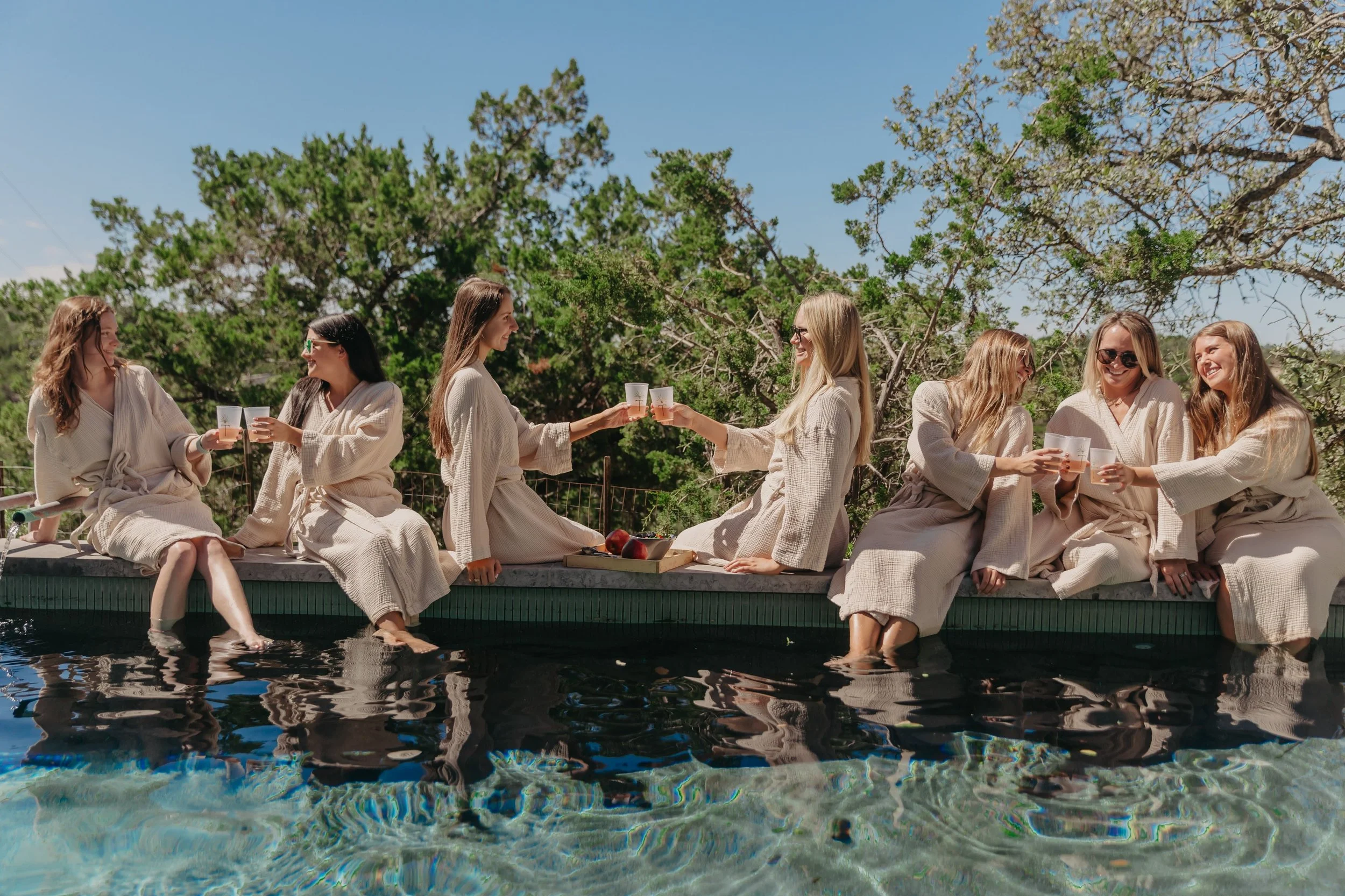 What an honor hosting the beautiful @kendalsnow_ and her bridal party before her big day! 🤍Thank you to Amy of @twintyphotography for capturing these amazing moments.

If you&rsquo;re looking for a relaxing venue with epic views for your next celebr