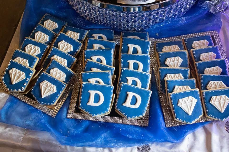 DL bridal cookies.jpg