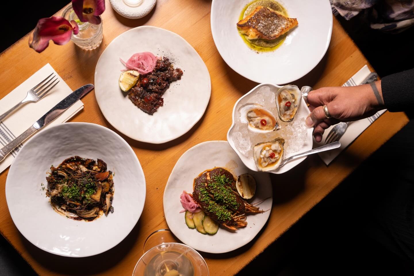 Fire. Ice. Smoke. Fat. Acid.

This is how a night at ZANE begins.

Oysters on ice. Wagyu from the fire. Crudo sliced to order. Pasta finished in the pan. Bread pulled warm at the table.

Reserve your table on @opentable &mdash; let us cook for you.