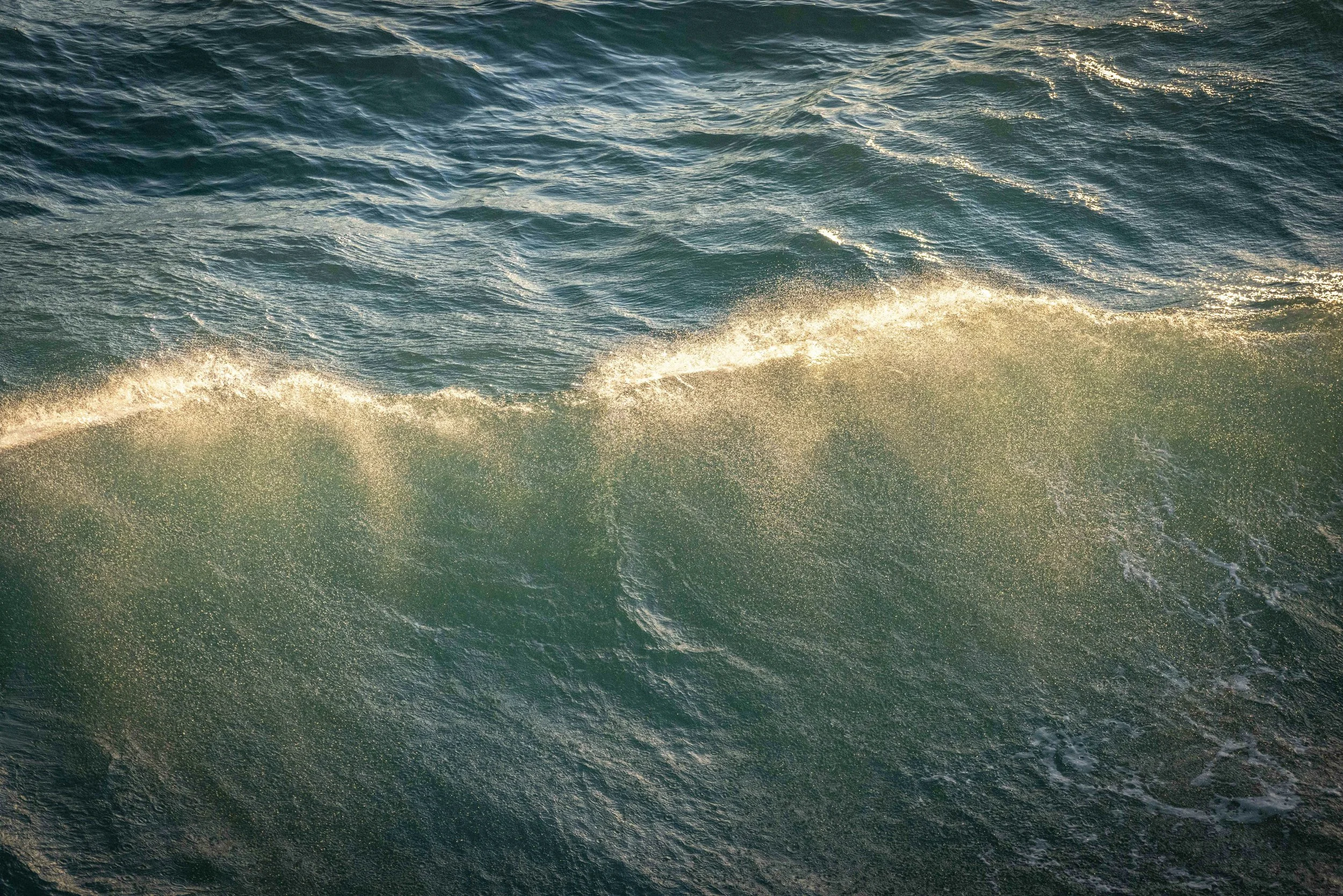 Wave breaking in sea