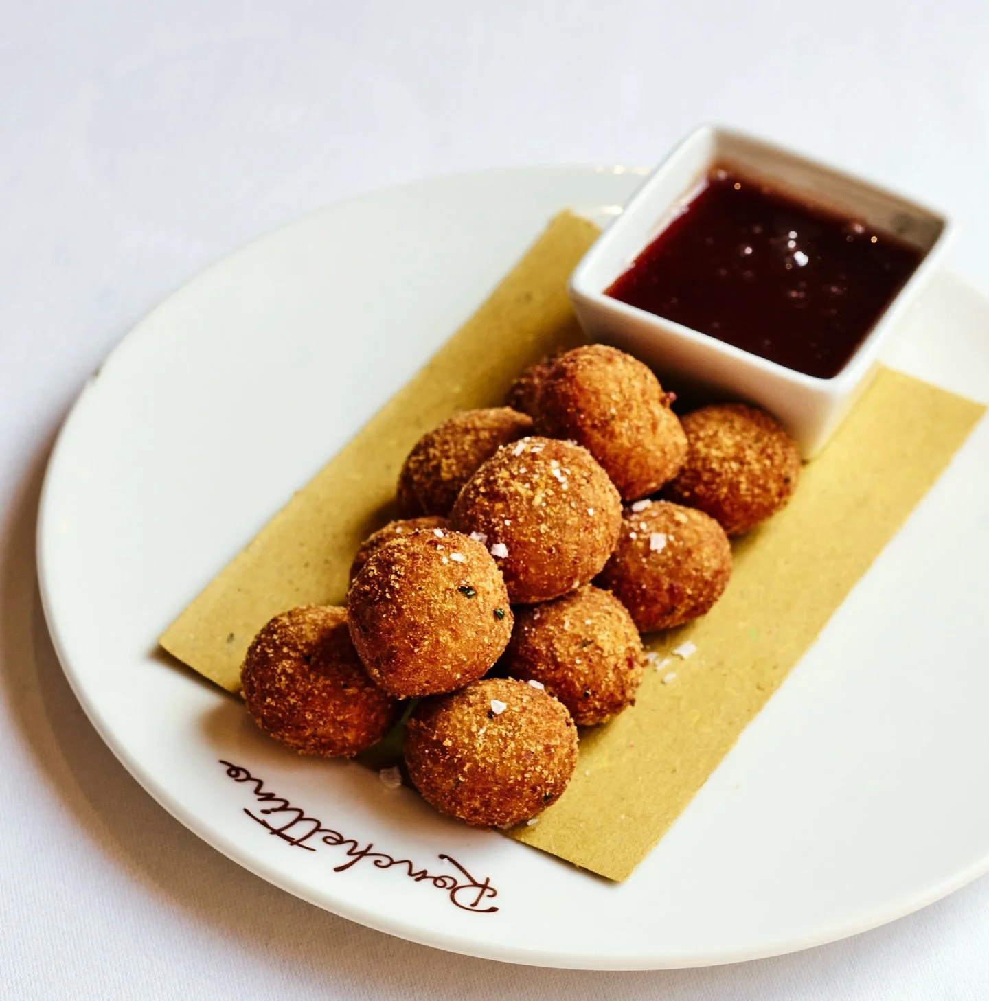 An icon of Milan, in every bite
Mondeghili 🧡