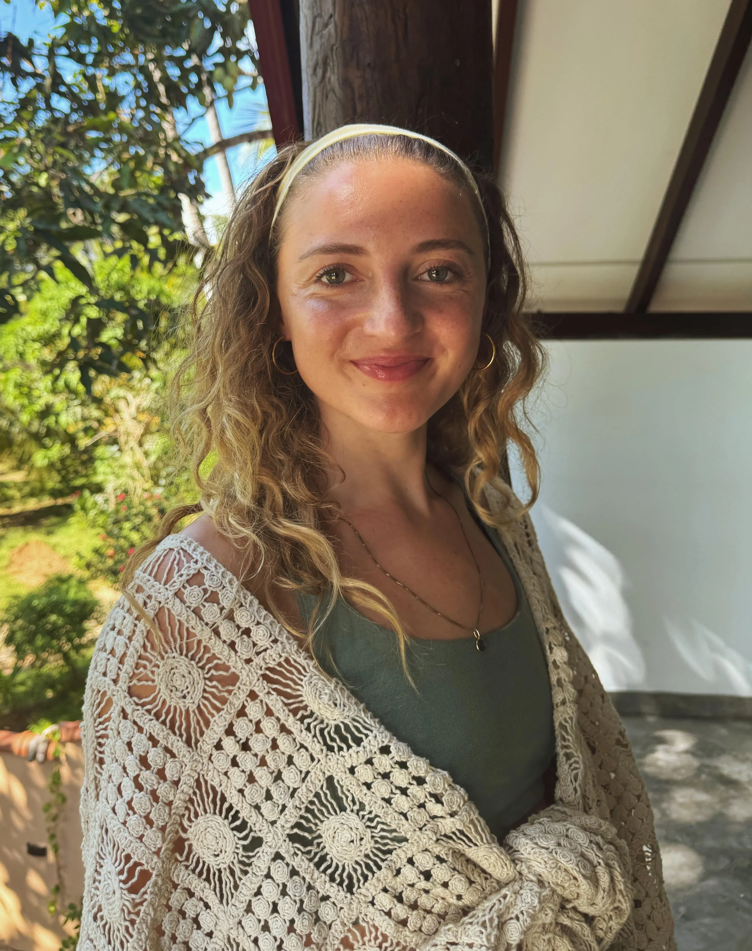 Emma Longley. Who is an experienced Physiotherapist, she is trained in Pain Reprocessing Therapy. She enjoys treating chronic conditions through this mind body lens.