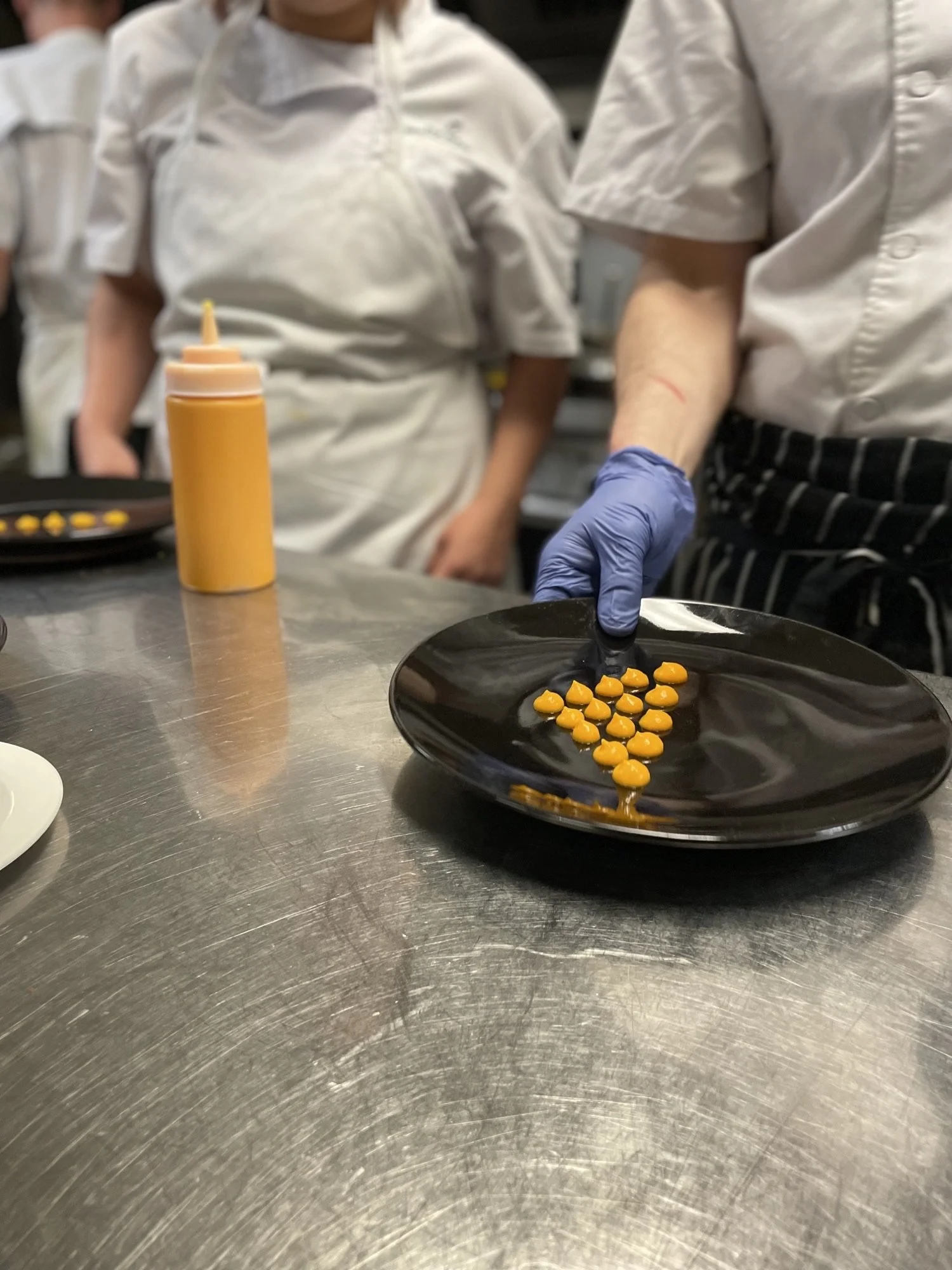 SEASONAL &amp; YEAR ROUND LINE COOKs