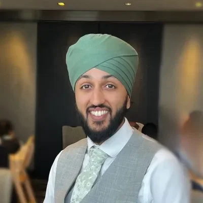 Gurvir, Co-founder of The BAE HQ, headshot portrait