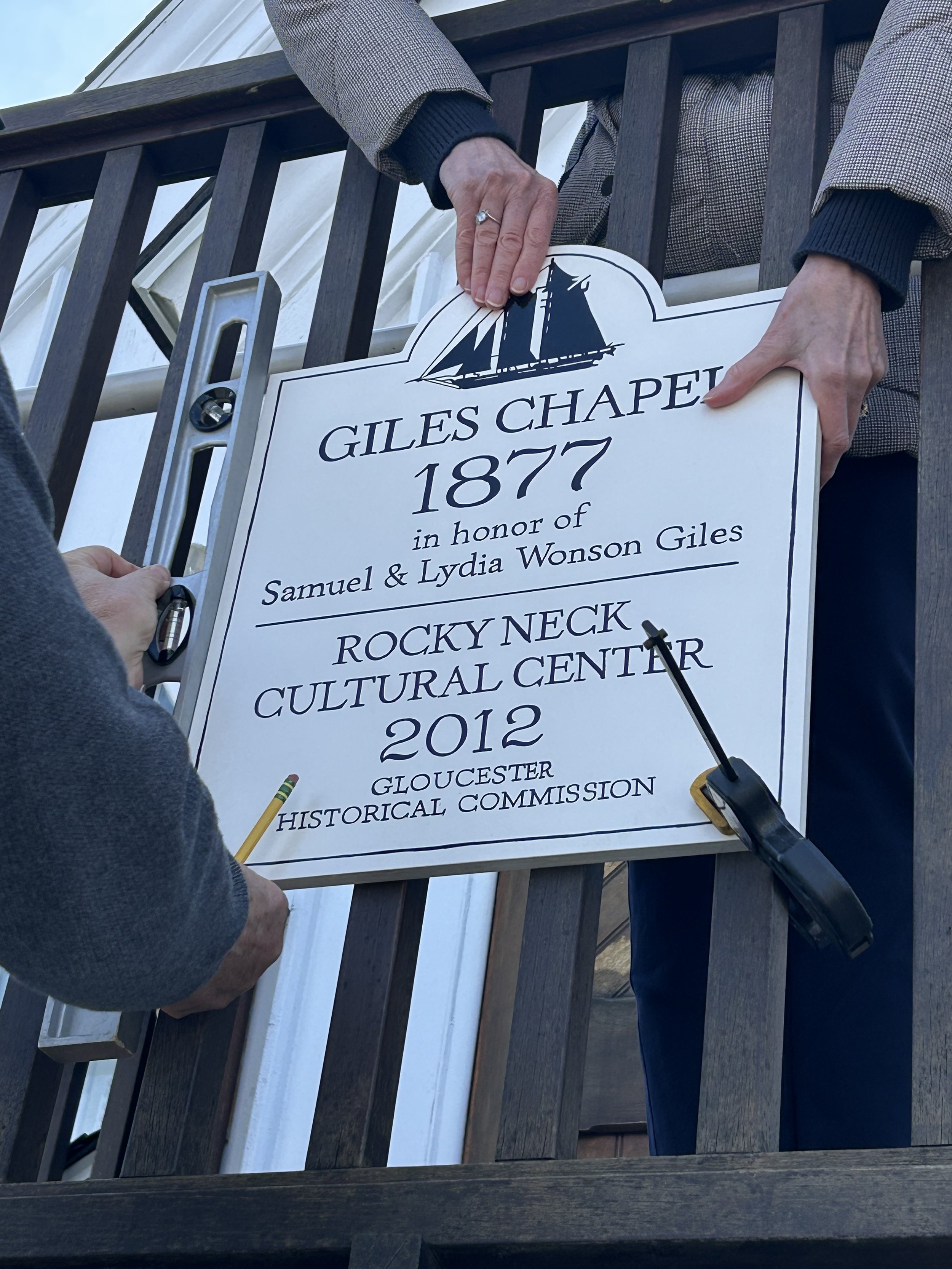 Rocky Neck Art Colony’s Cultural Center is Honored with Historic Plaque for Giles Chapel