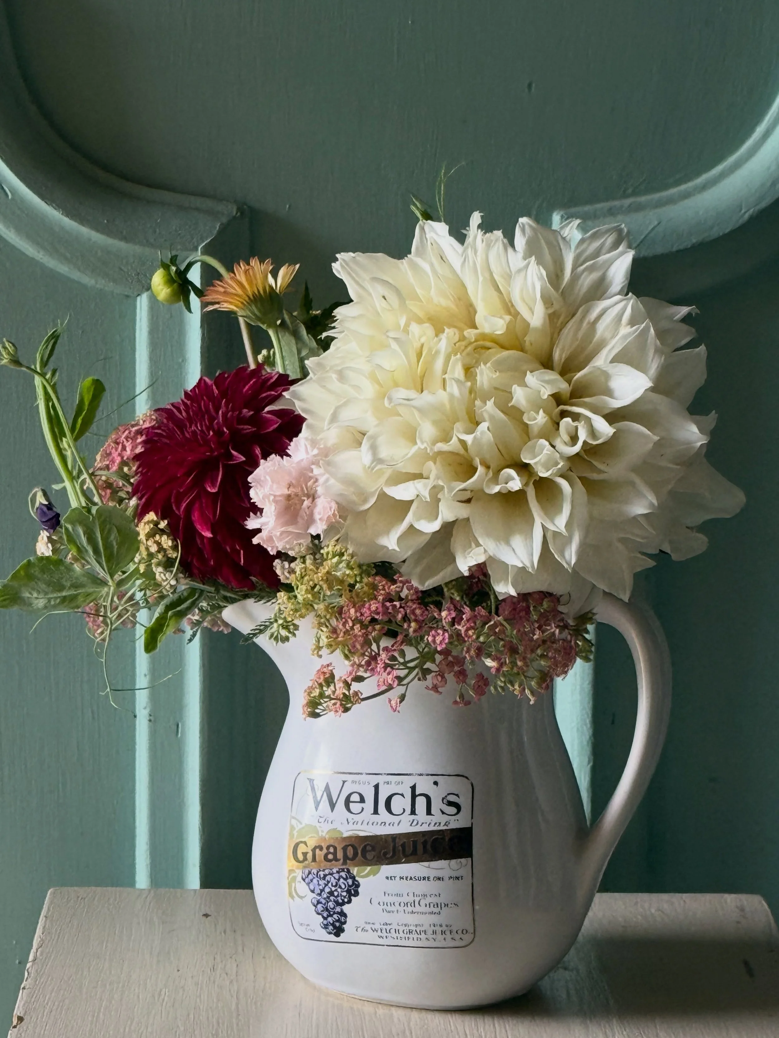 Fleurel pairs beautifully with RM Dragon's Blood, Yarrow, and Calendula. La Chabaud Pink bridges the extreme lusciousness of deep merlot and creamy white for the over-the-top- win!

All the love, Roxy