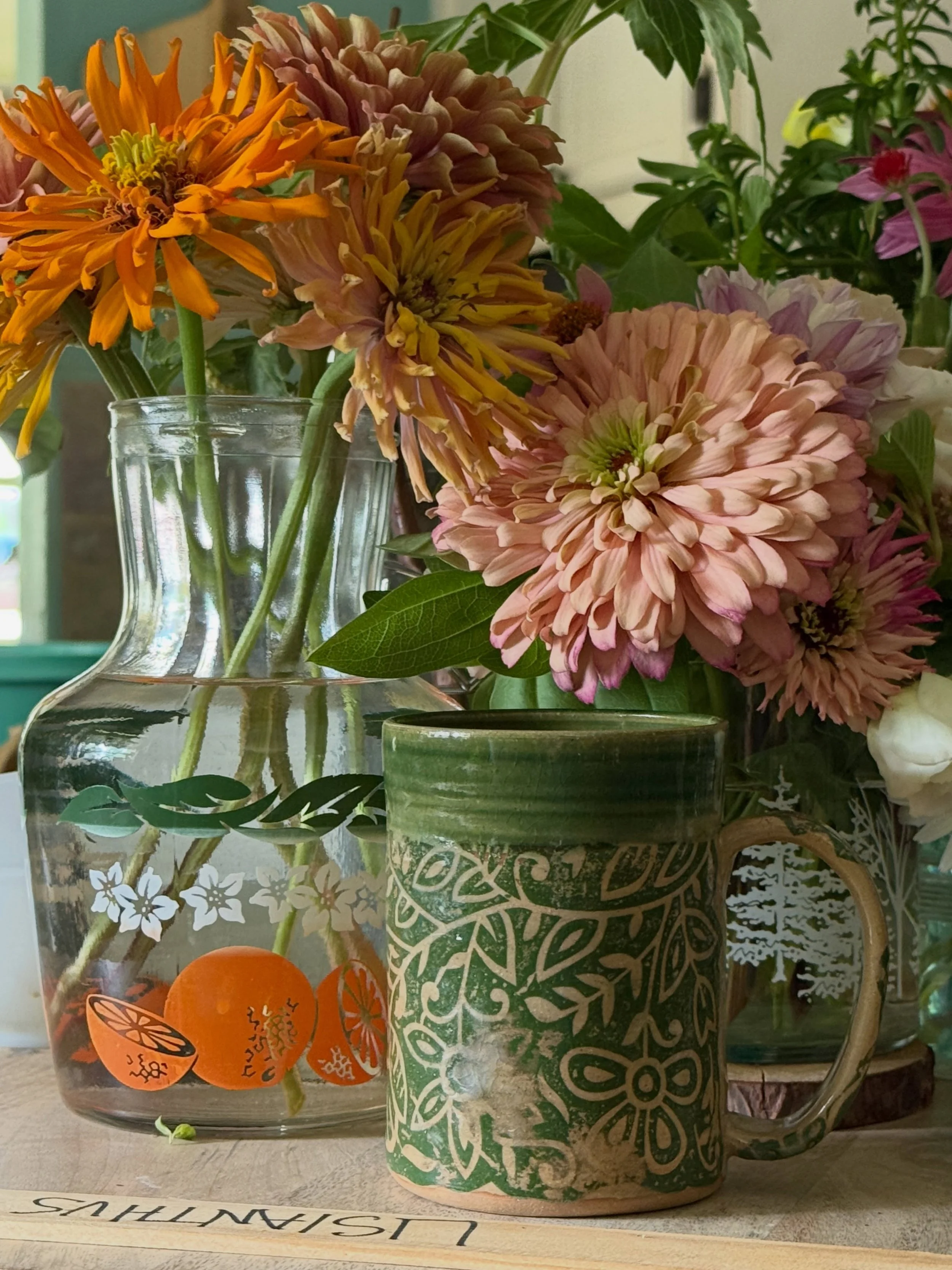 Just wondering . . . 

What does your workspace look like?

I used this photo in an IG story recently, and some of you responded about using vintage vases. I would love to hear your favorite sources for finding them and your practices for using them 