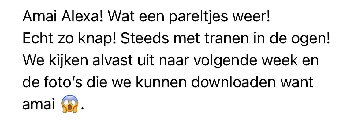 Tekst met een emoji van een geschokt gezicht.