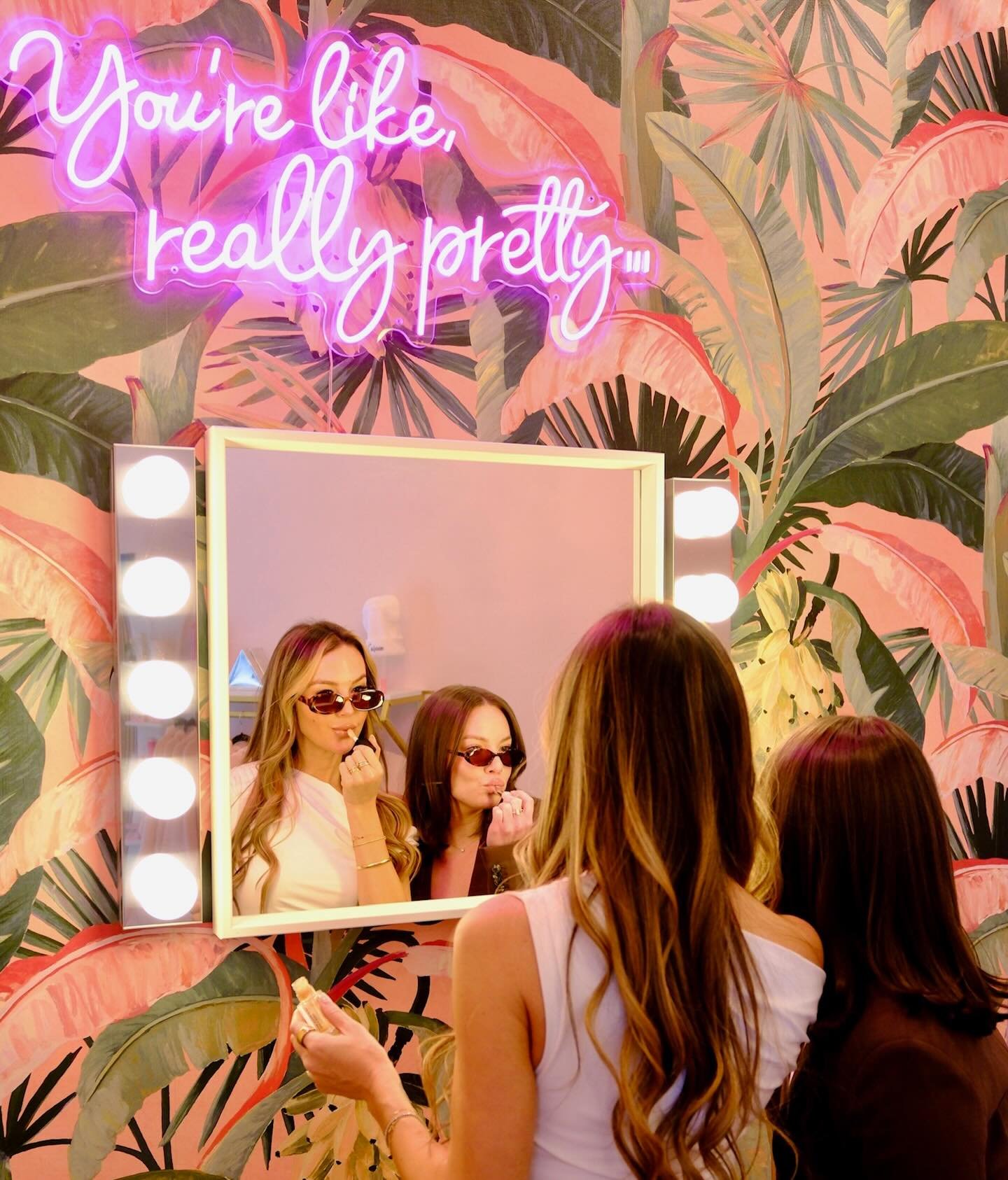 Happy Valentine's Day from yours truly 🌹

Xoxo,

The Moja Girls