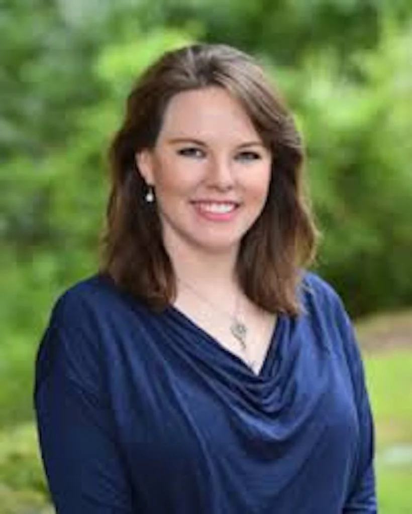 Lily Pernoud, therapist and founder of Maison Fleur Integrative Relational Therapy