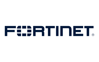 El logotipo de Fortinet en color azul y negro sobre fondo blanco.