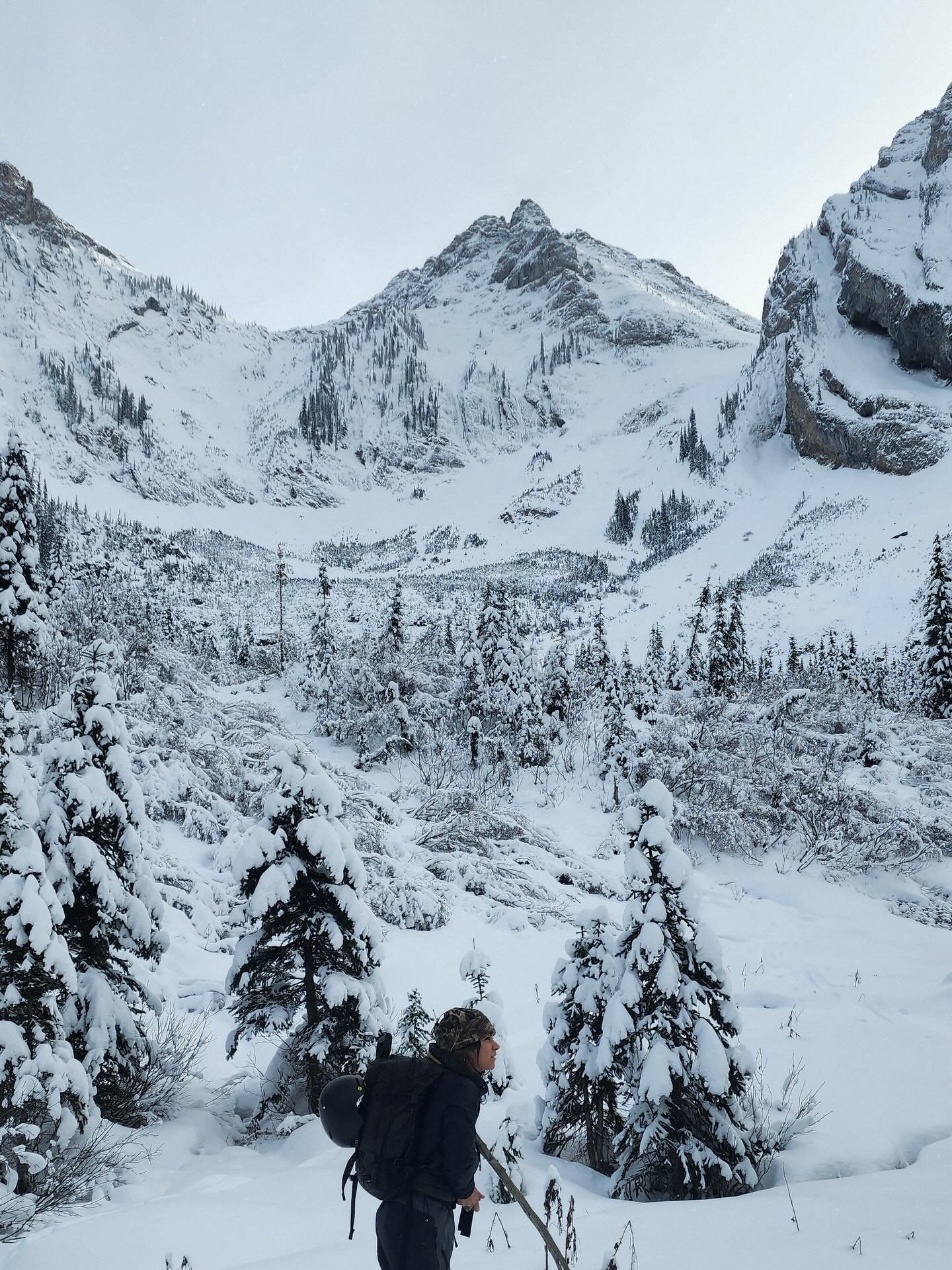 Week 46-47-48: Biking might be on pause for a few months, hope y&rsquo;all can bear with me! 👀🤍❄️✨
1. Sticks for poles
2. No pole no problem
3. Sliding into paradise 
4. Grilled cheese, Clamato and skates 
5. Comfiest spot 
6. Planning
7. Sketching