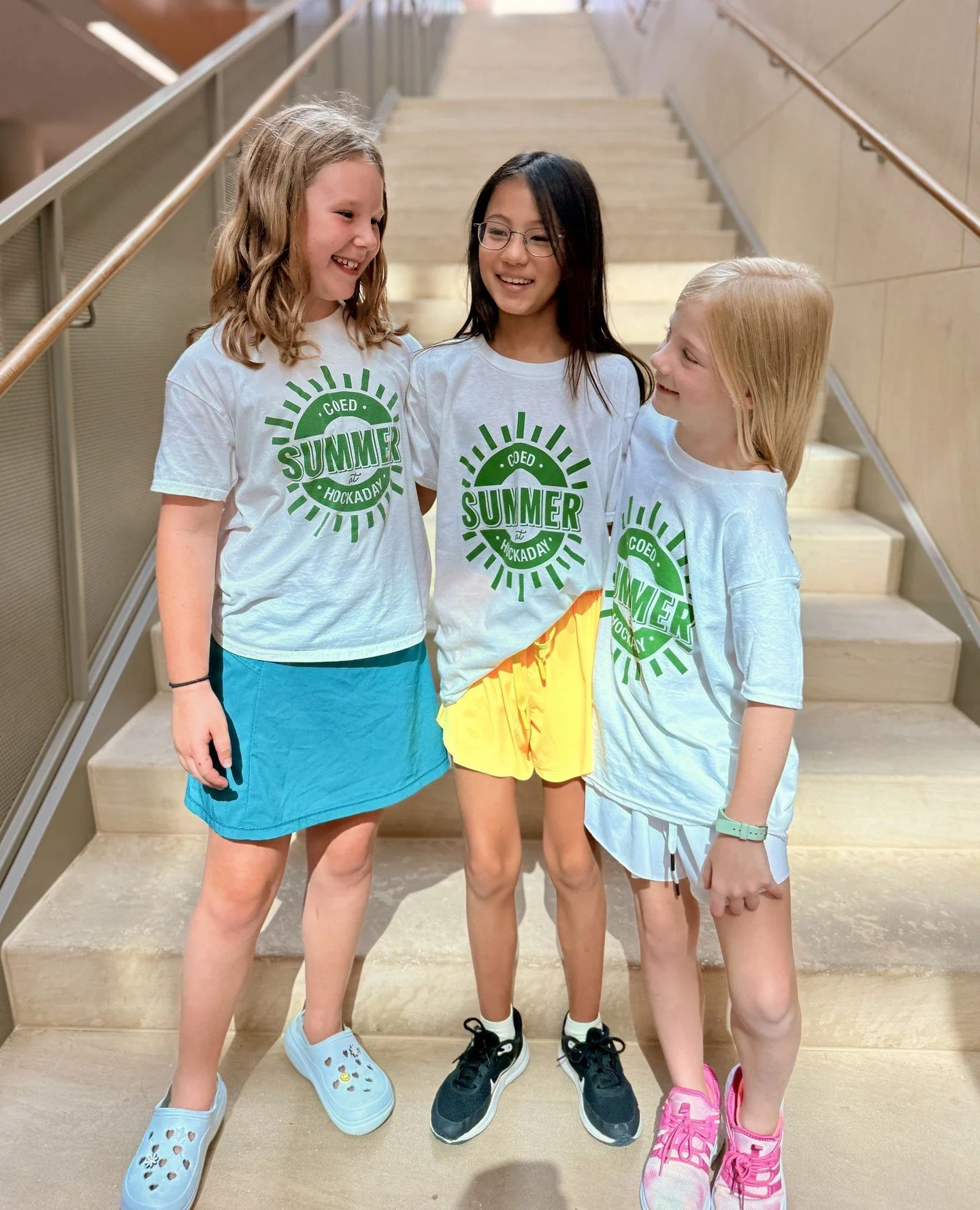 💛 Camp friends = forever friends. It&rsquo;s the giggles during treasure hunts 🔍, the teamwork on the field ⚽️, the inside jokes at lunch 🍉, and the late-afternoon goodbyes that turn into next-day hellos. ☀️🤗⁠
⁠
Summer at Hockaday is all about th