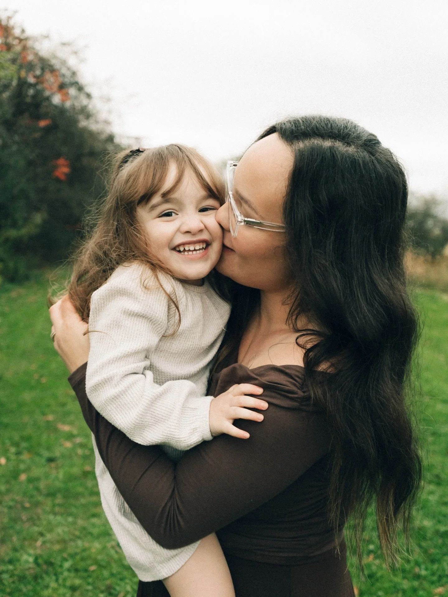 🌸 Mother&rsquo;s Day Mini Giveaway! 🌸

I&rsquo;m giving away 𝐎𝐍𝐄 𝐅𝐑𝐄𝐄 Mother&rsquo;s Day Outdoor Mini Session 💐

🗓 Sunday, April 26
📍 Baldwinsville, New York

Perfect for children of any age, moms, grandmas, or a sweet mommy-and-me moment