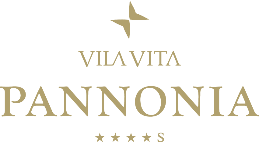 Logo mit einem stilisierten Vogel über dem Text 'Vila Vita Pannonia' und fünf Sternen darunter.